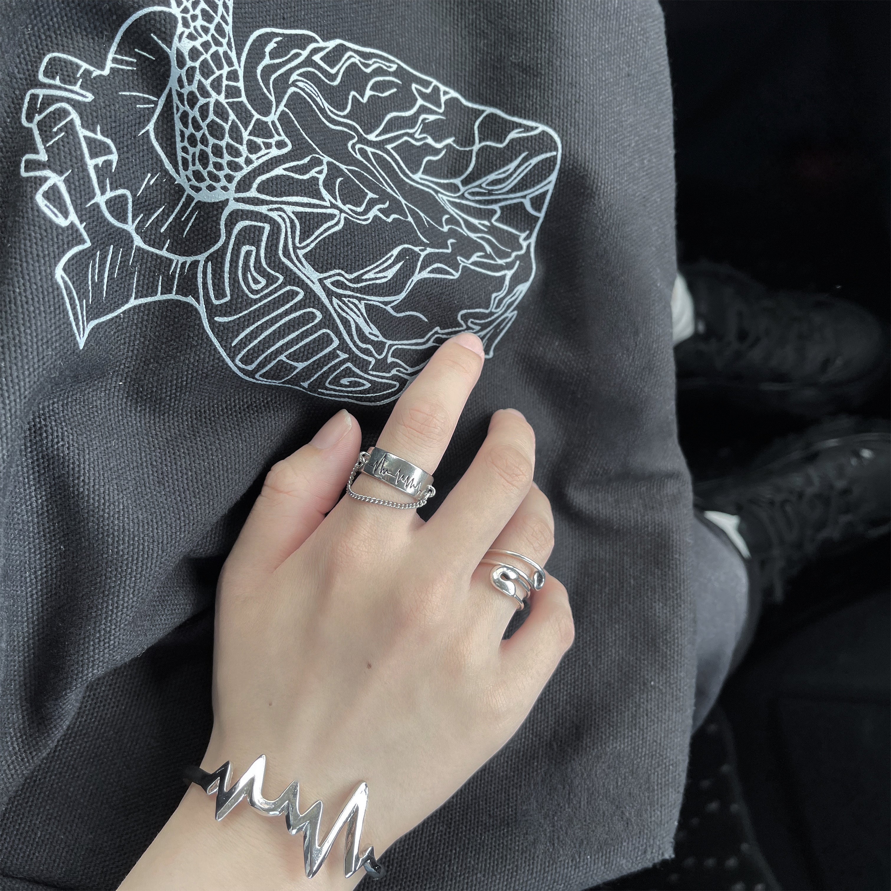 【再販】gibous signal chain ring