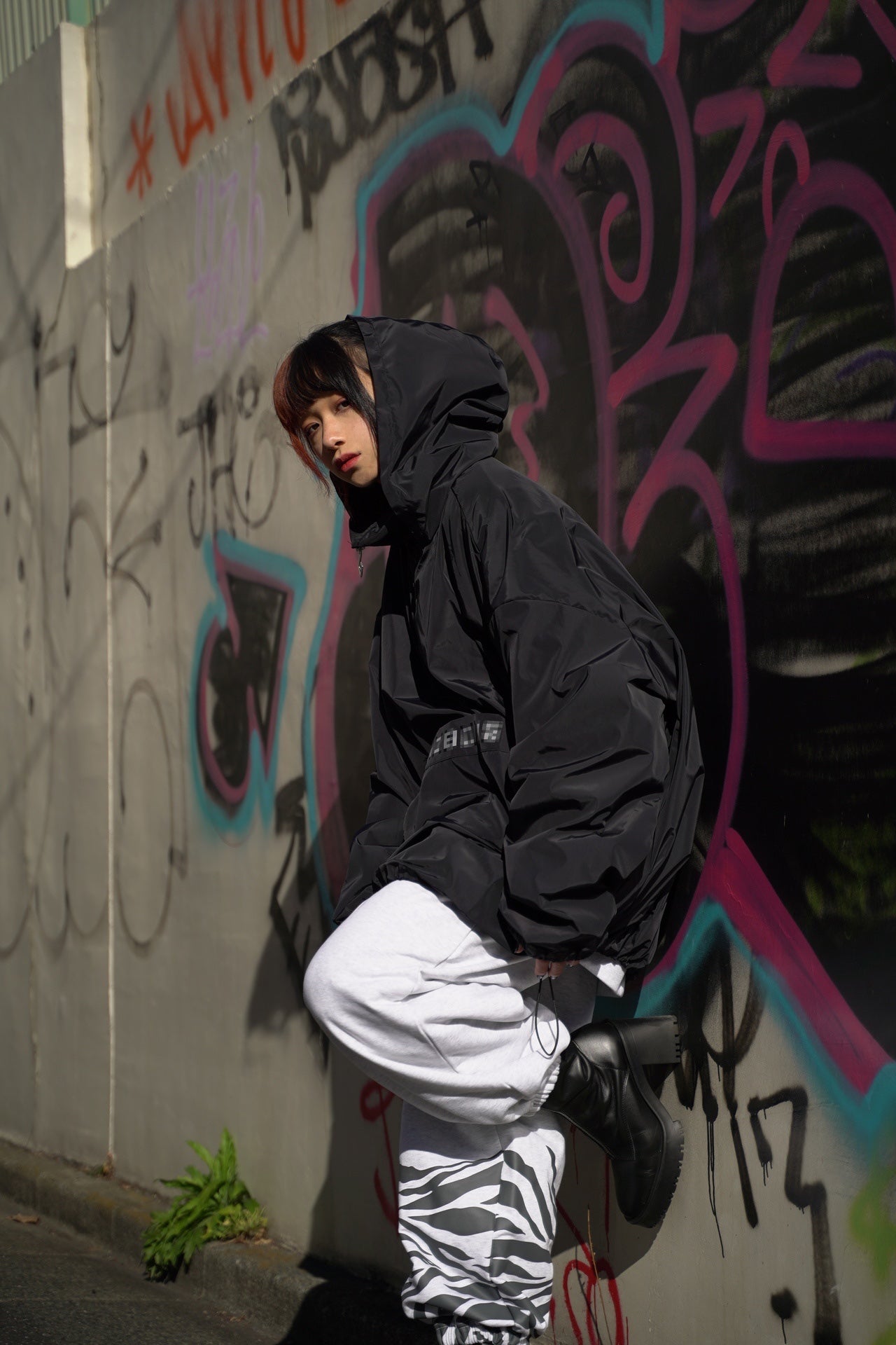 gibous Wind hoodie black