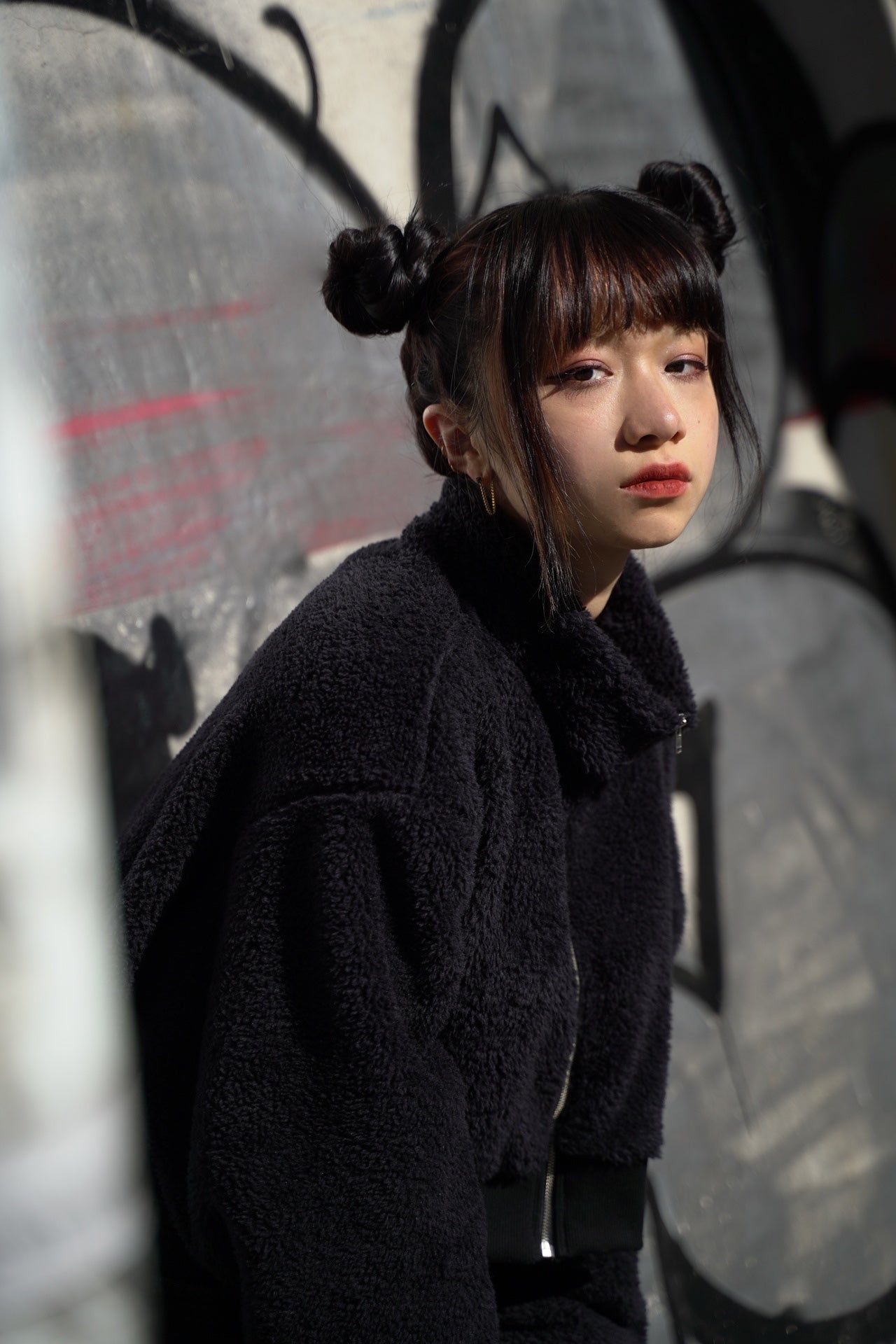 gibous signal boa outer short