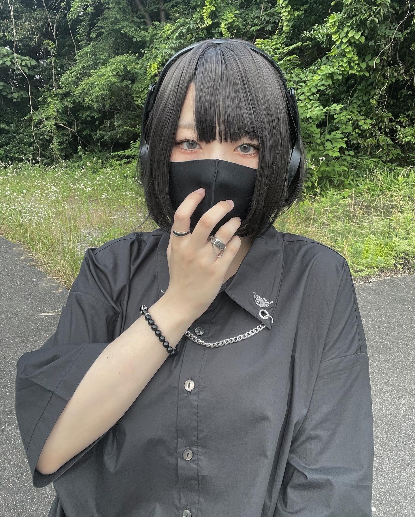 【再販】gibous logo butterfly chain shirt black