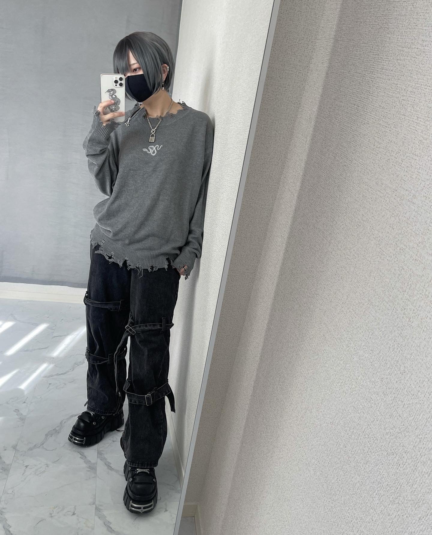 【再販】gibous damage zip knit gray