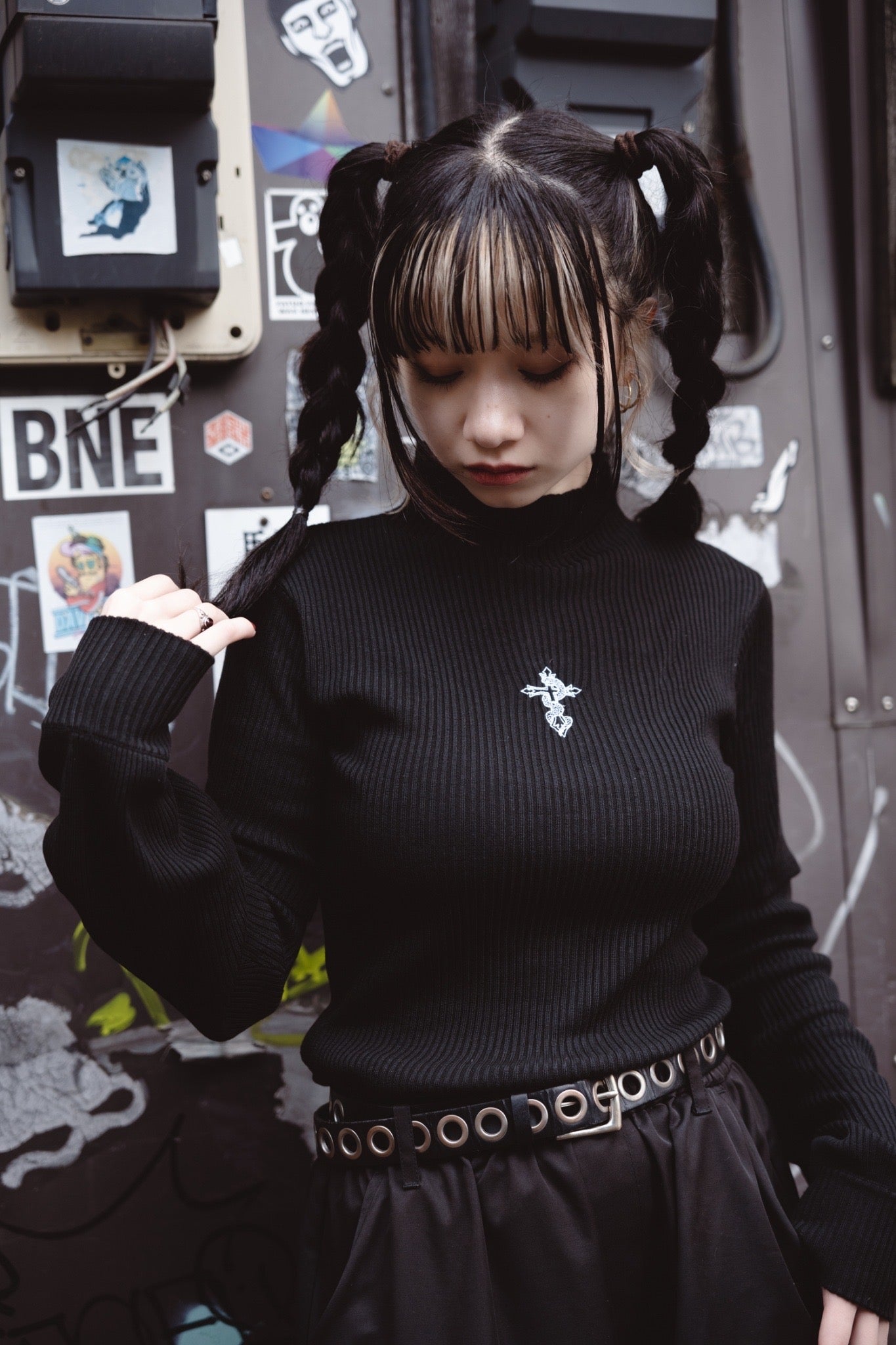 gibous 3way snake cross turtleneck