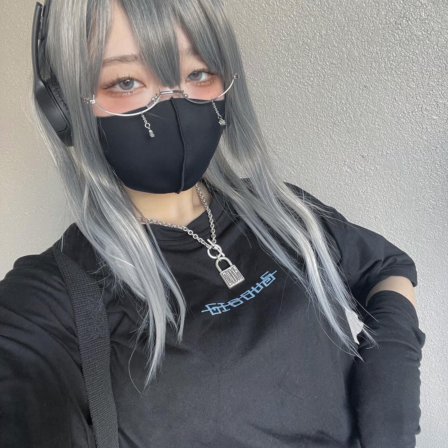 【再販】gibous logo snake T black