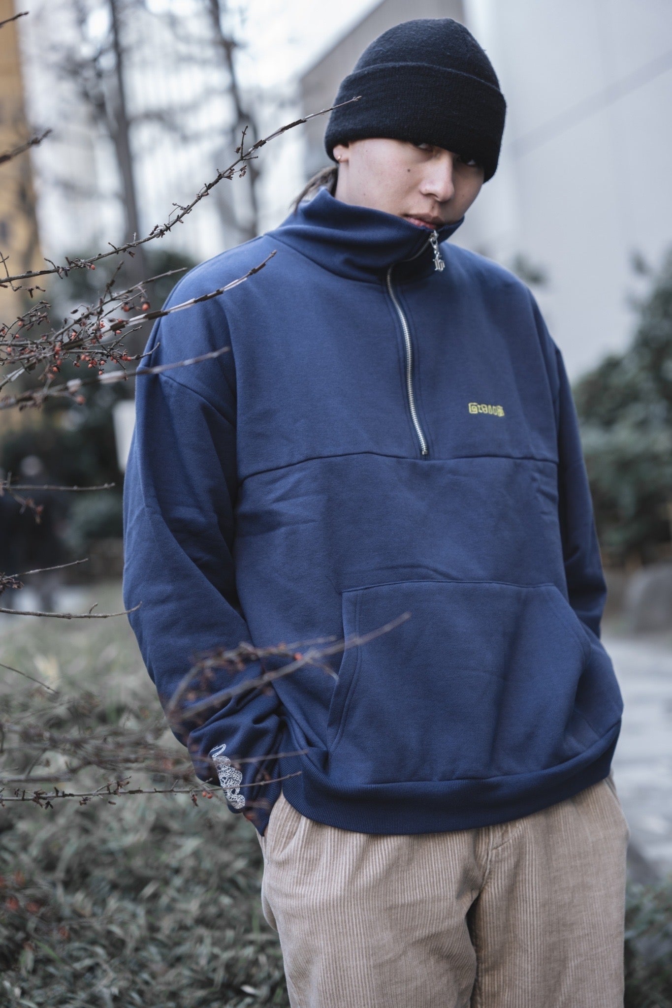 【再販】gibous logo snake half zip navy