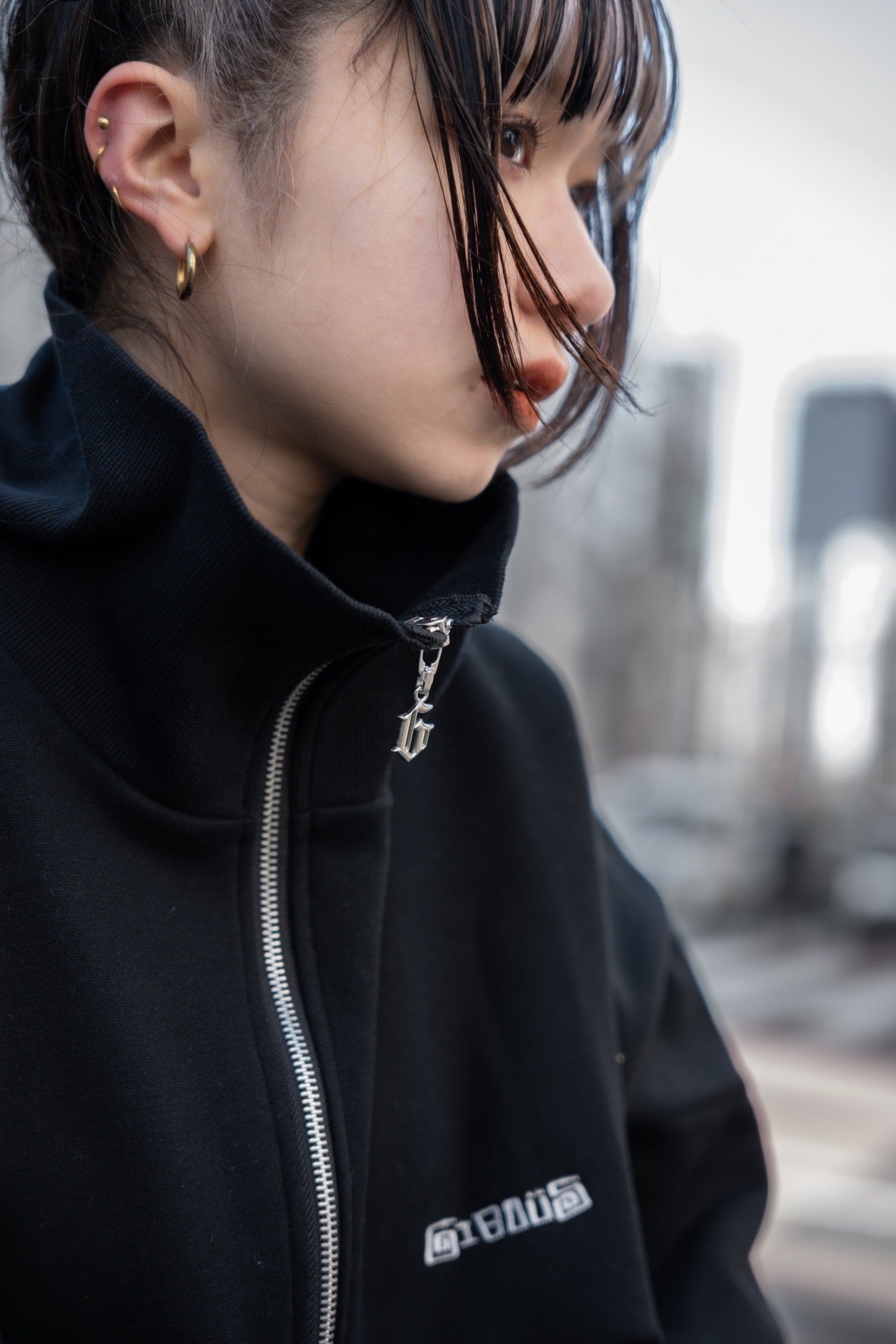 【再販】gibous logo snake half zip black