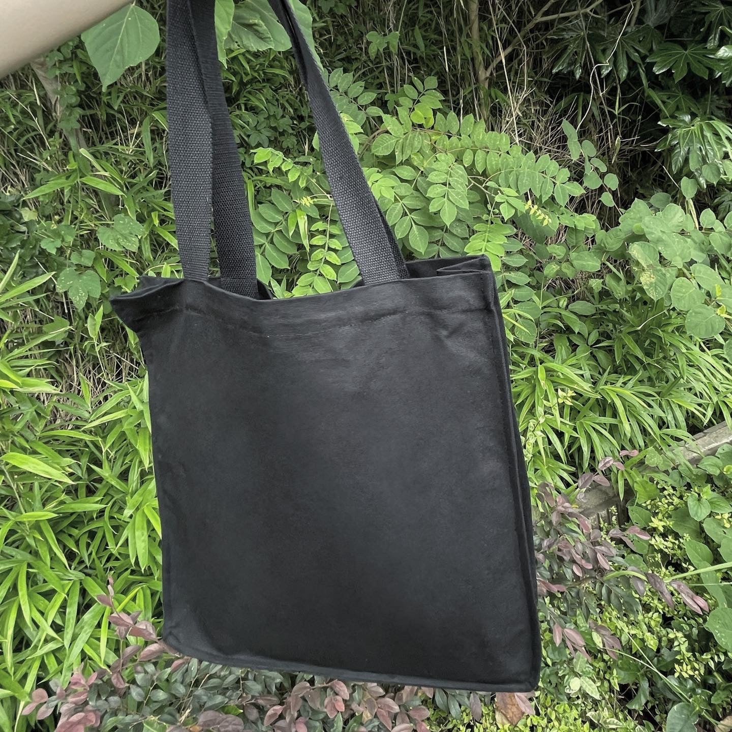 gibous scorpion black tote bag