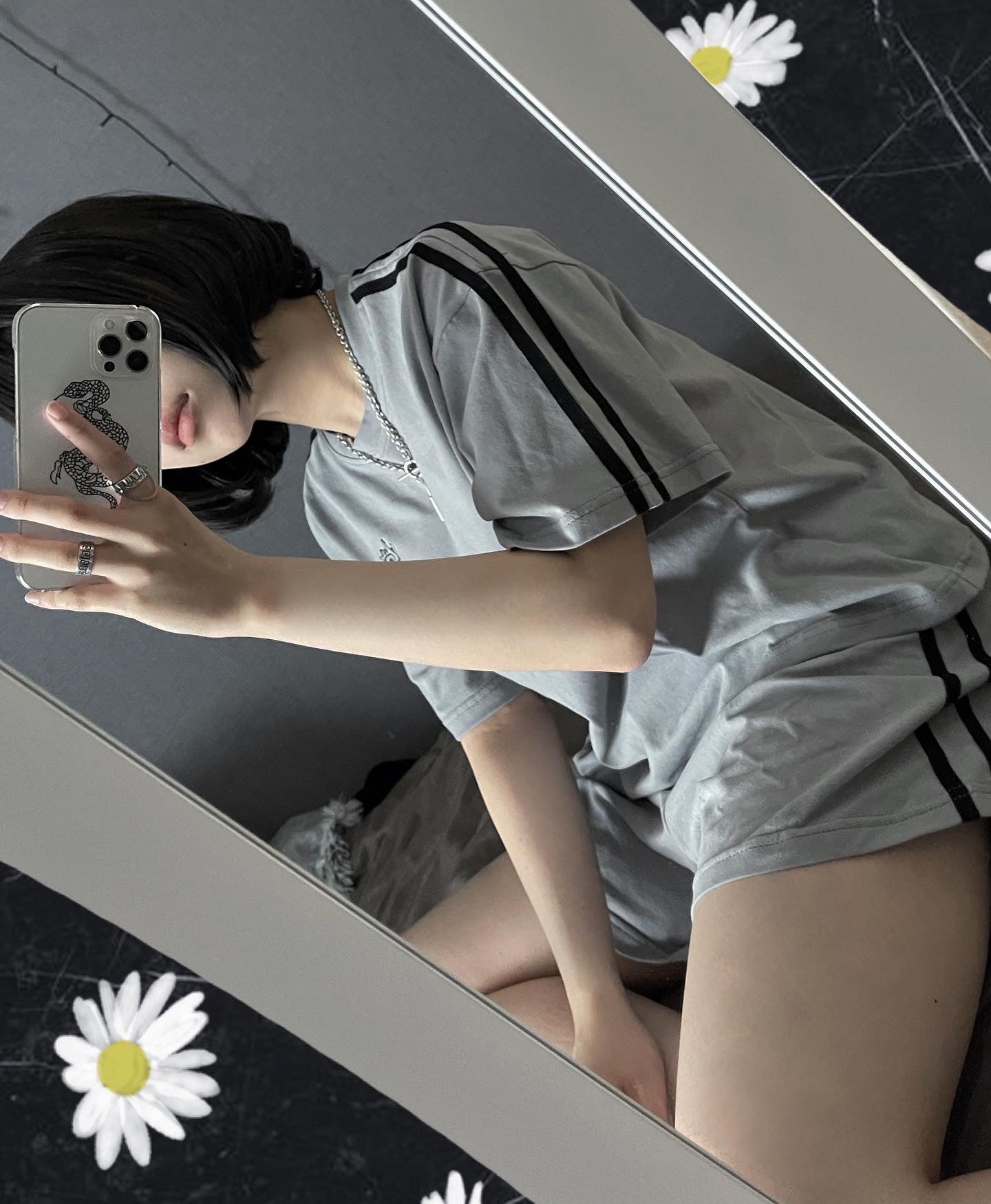 gibous snake heart room wear