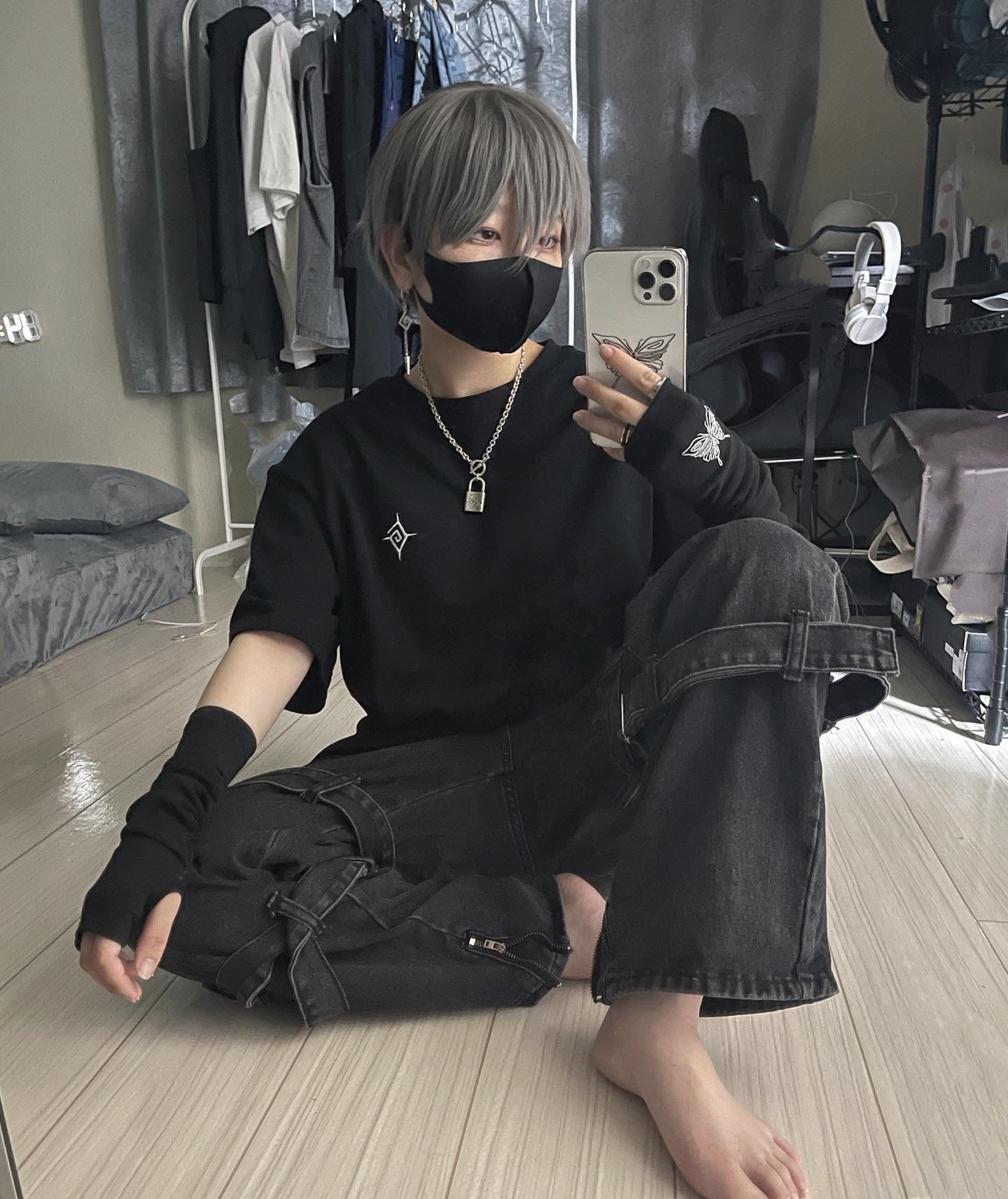 gibous Feeling T shirts black