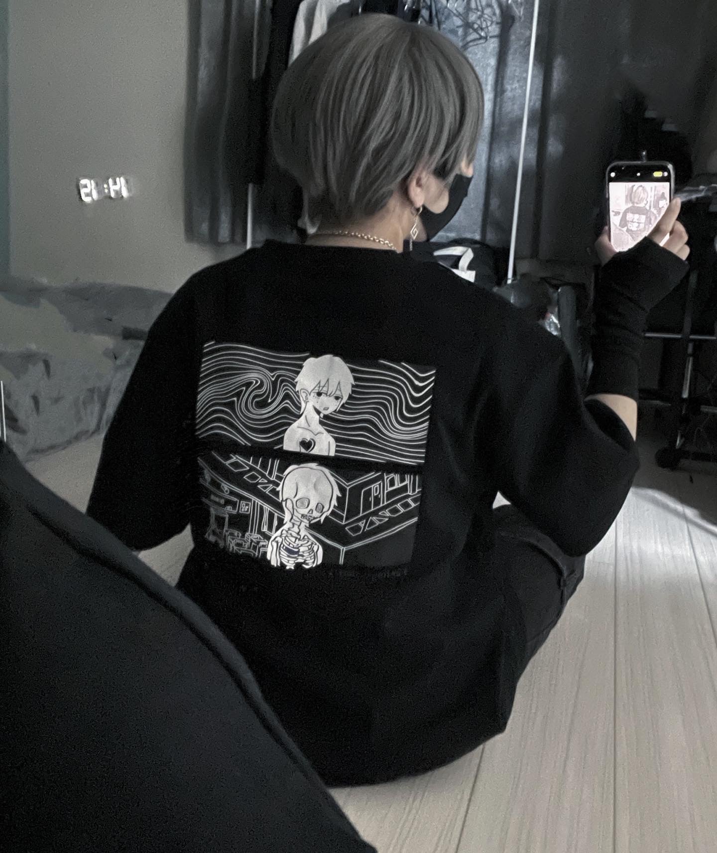 gibous Feeling T shirts black
