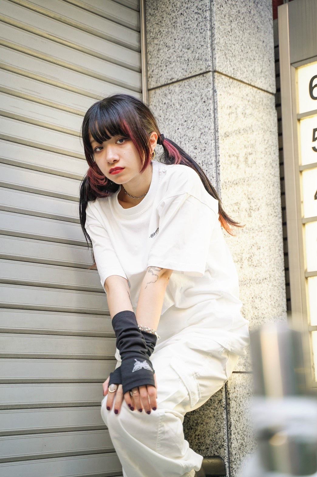 gibous snake heart logo T white