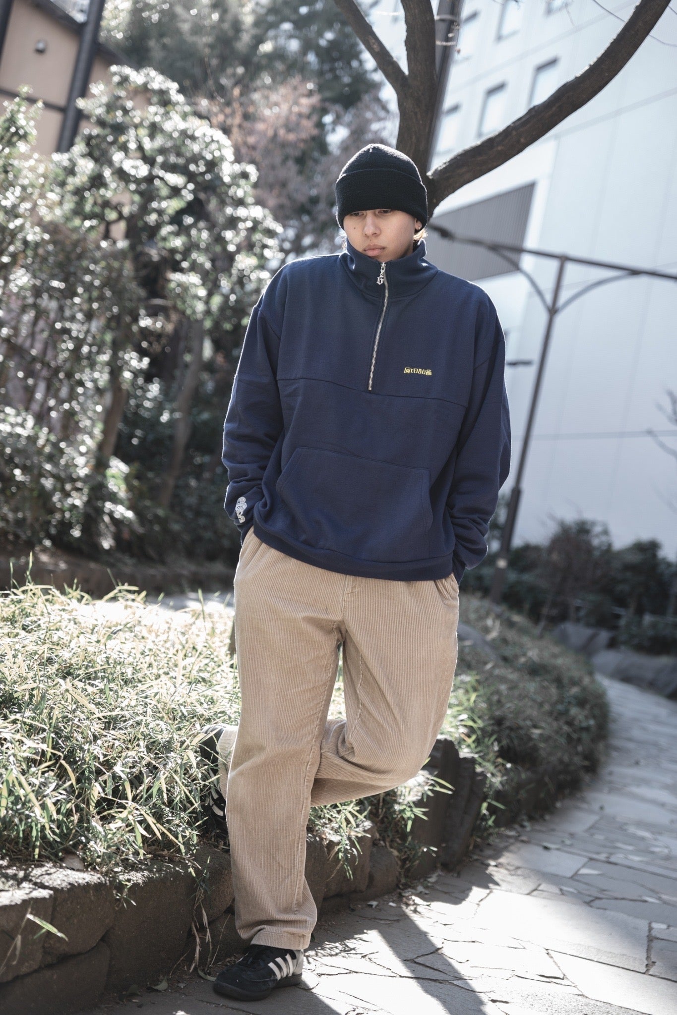 【再販】gibous logo snake half zip navy