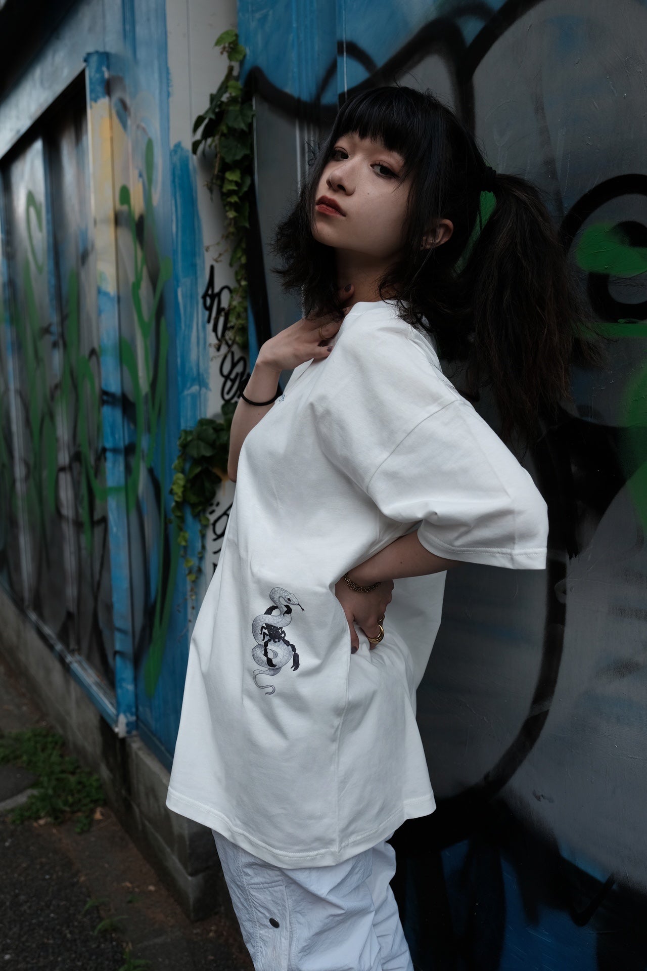 【再販】gibous logo snake T white