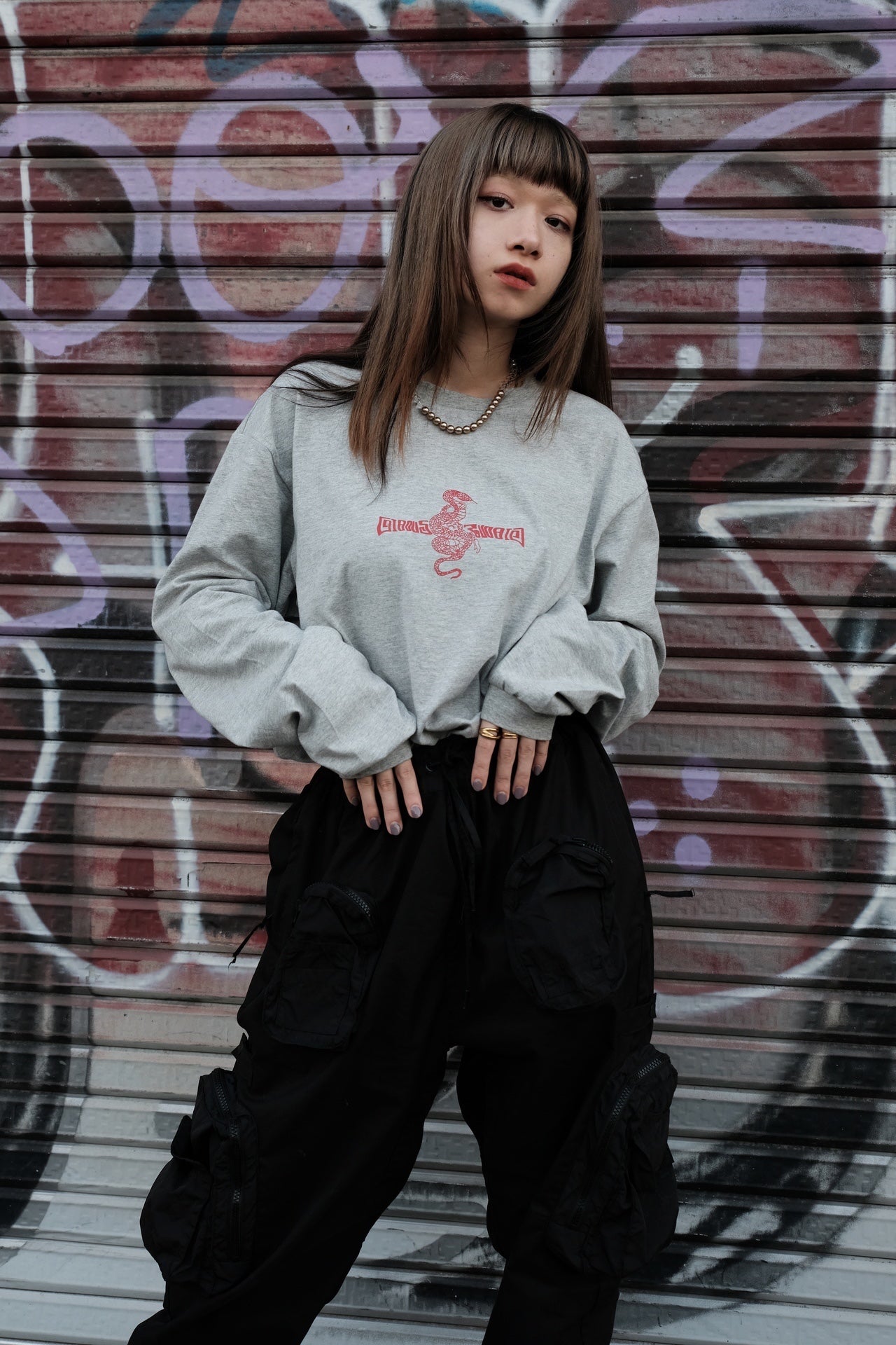 gibous scopion long T gray
