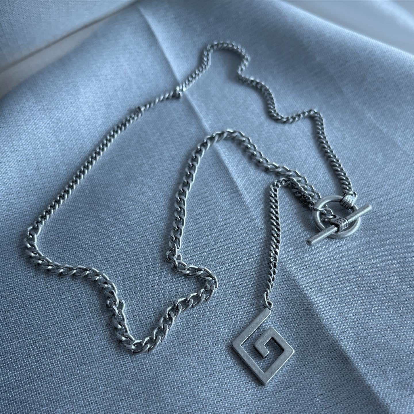 gibous G necklace