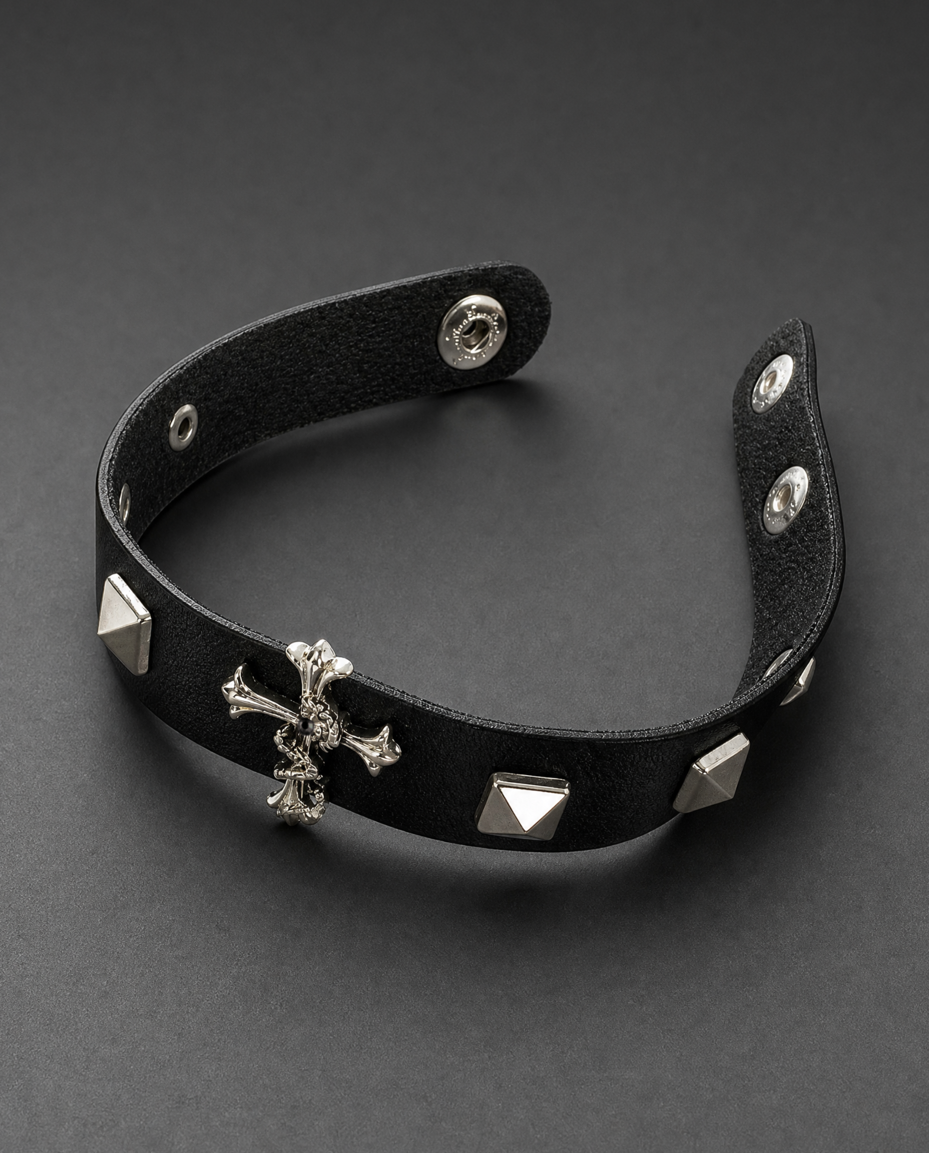 gibous belt studs snake cross band