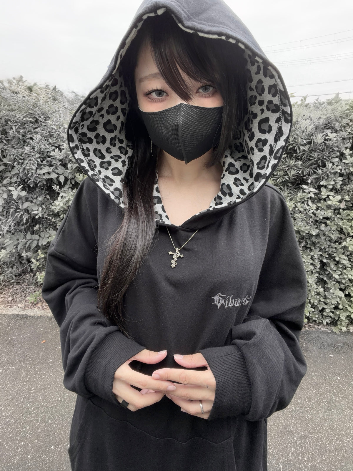 gibous gothic logo leopard print hoodie black