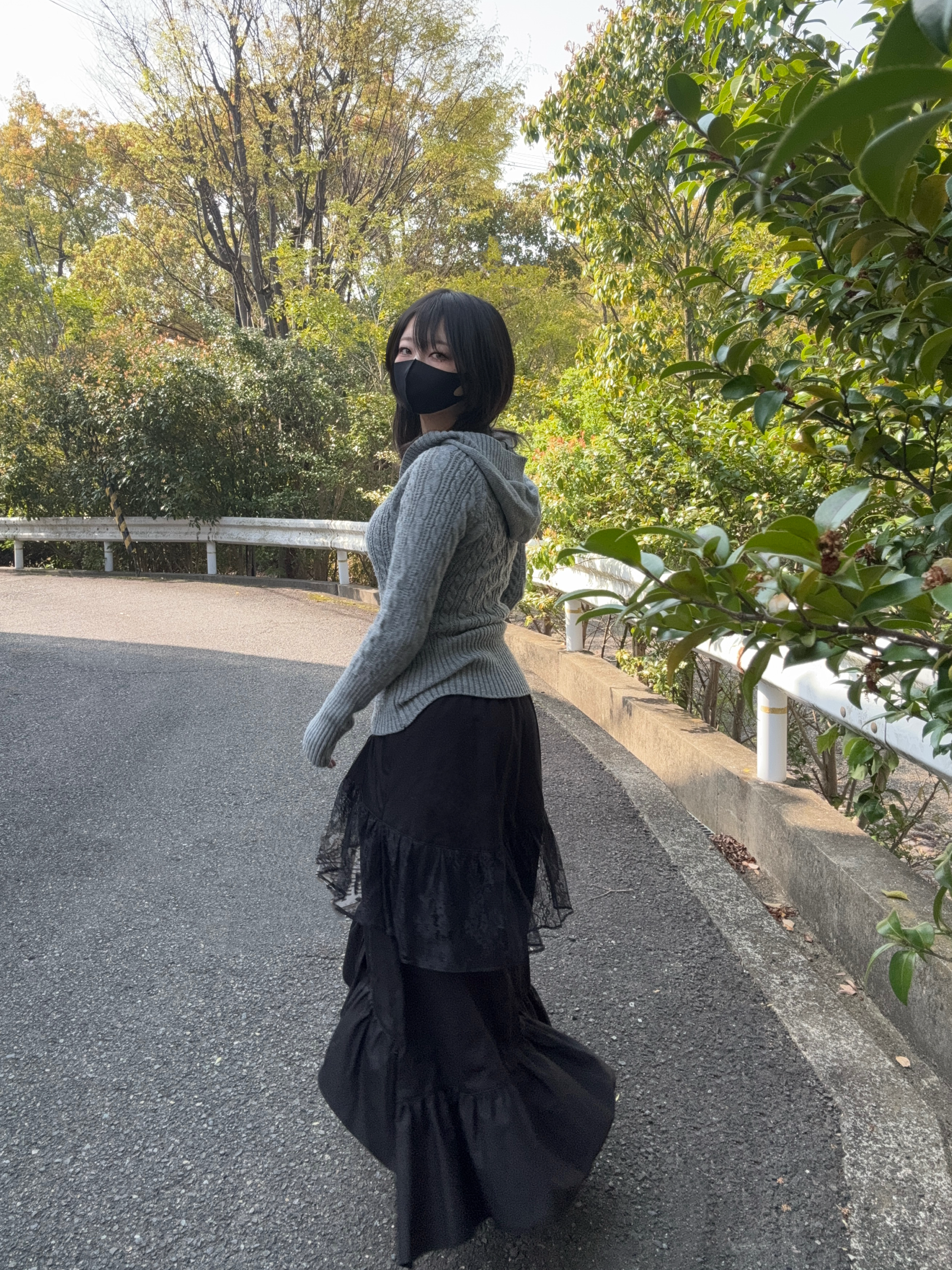 gibous frill lace long skirt