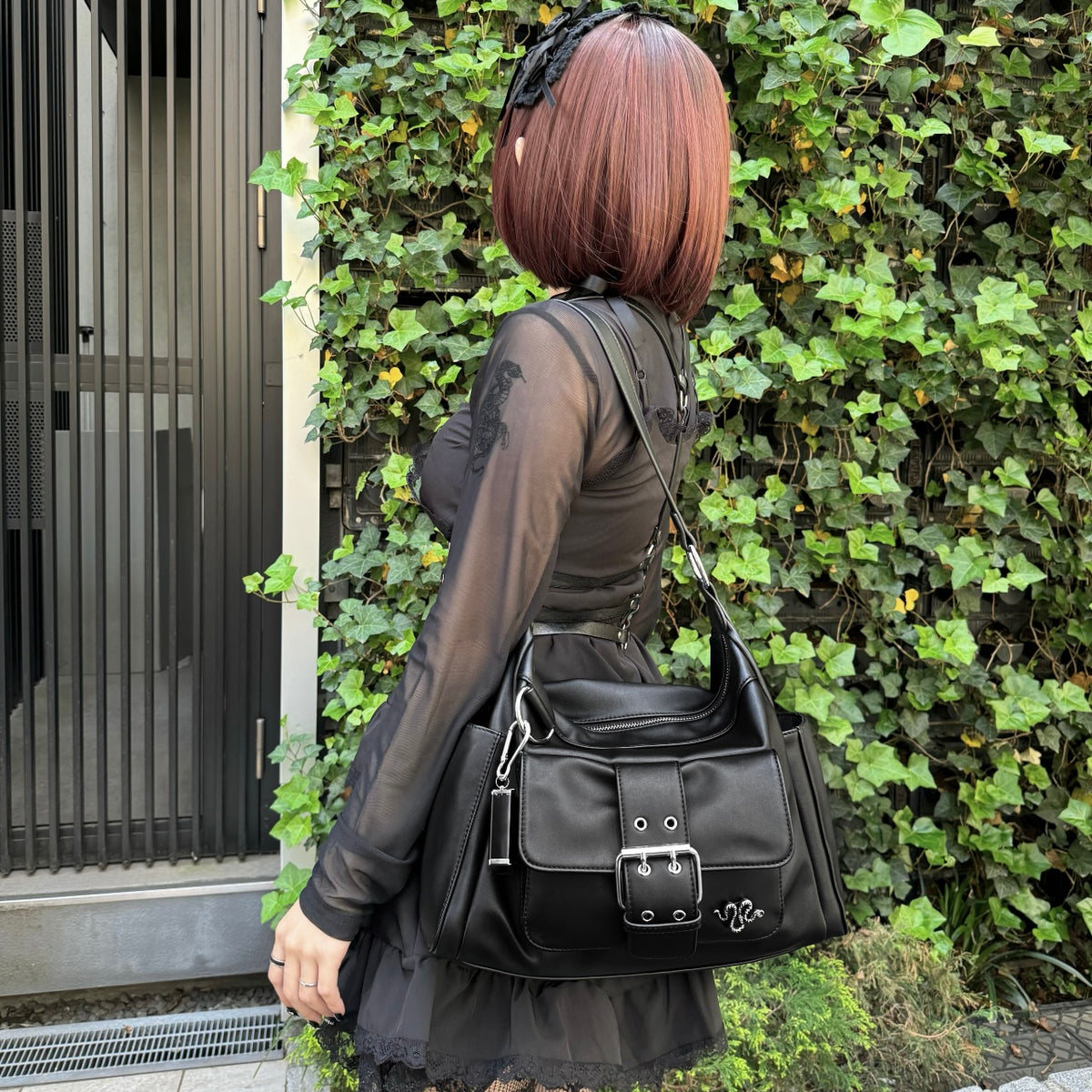 再販】gibous snake bone belt shoulder bag