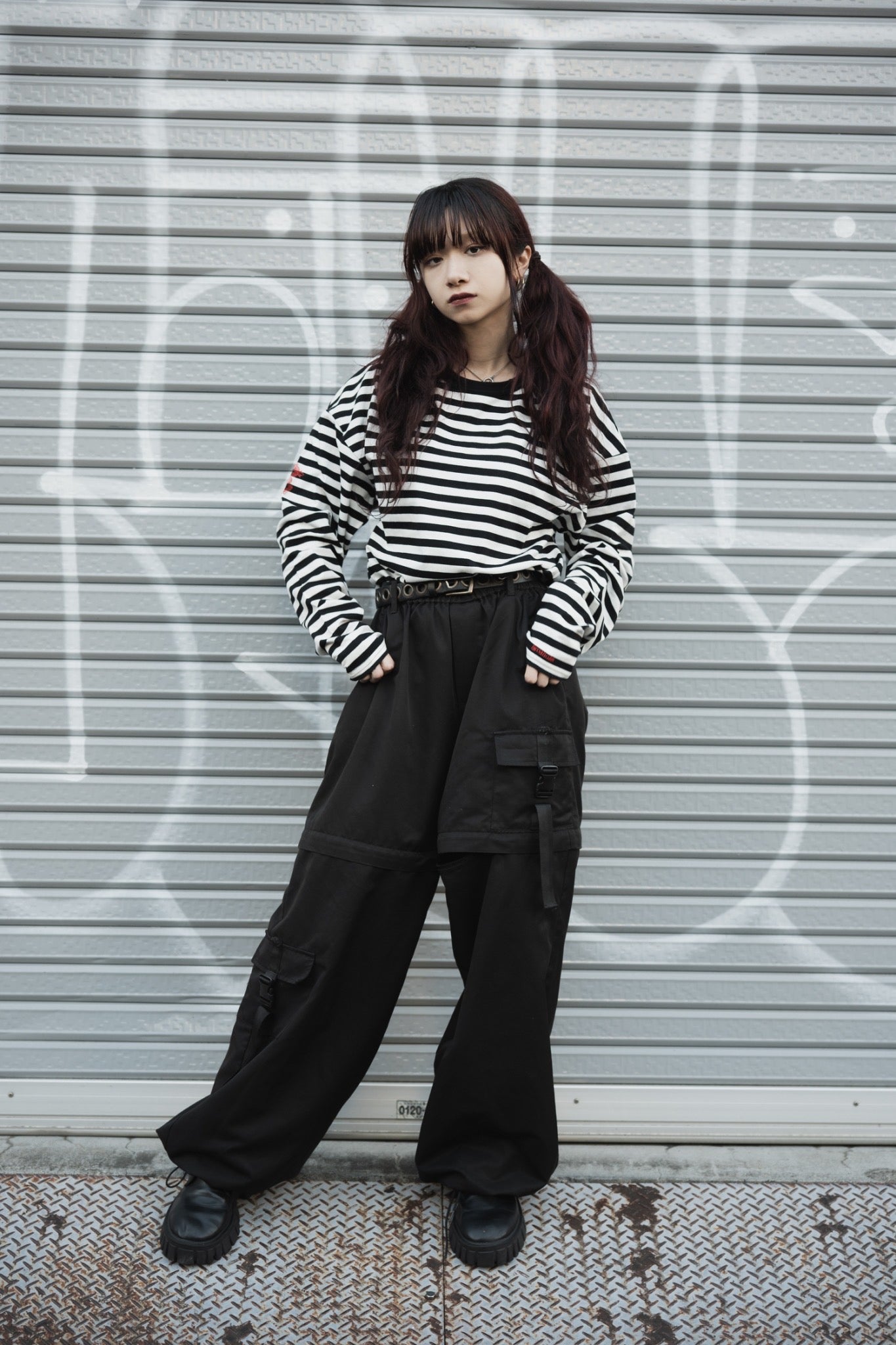 gibous snake cross border black×white