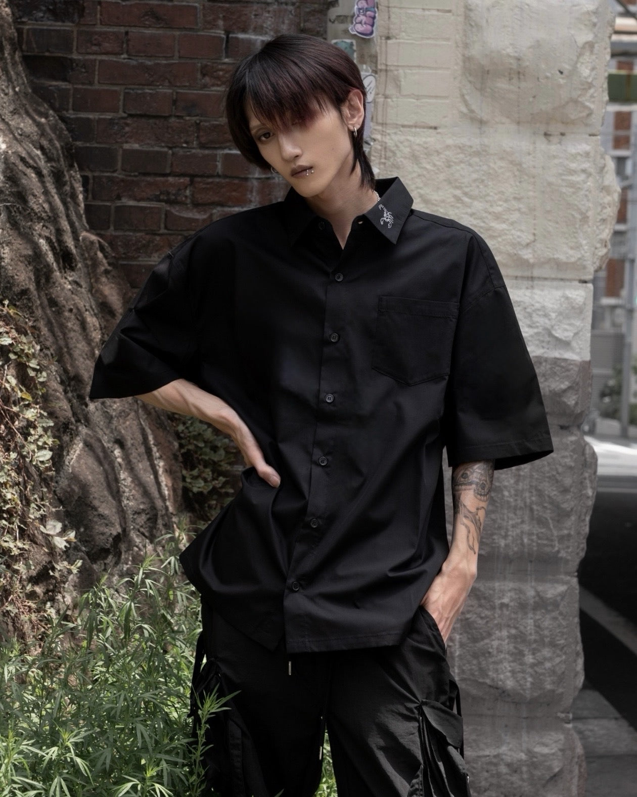 gibous scorpion short sleeve shirt black