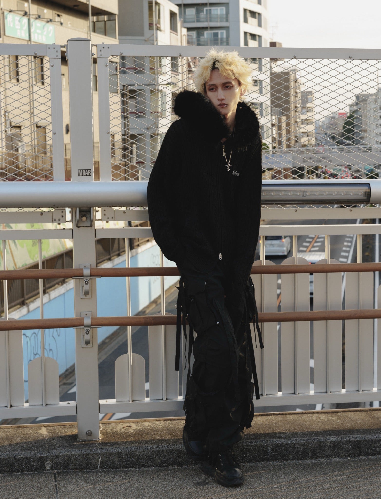 gibous cable knit logo fur hoodie black