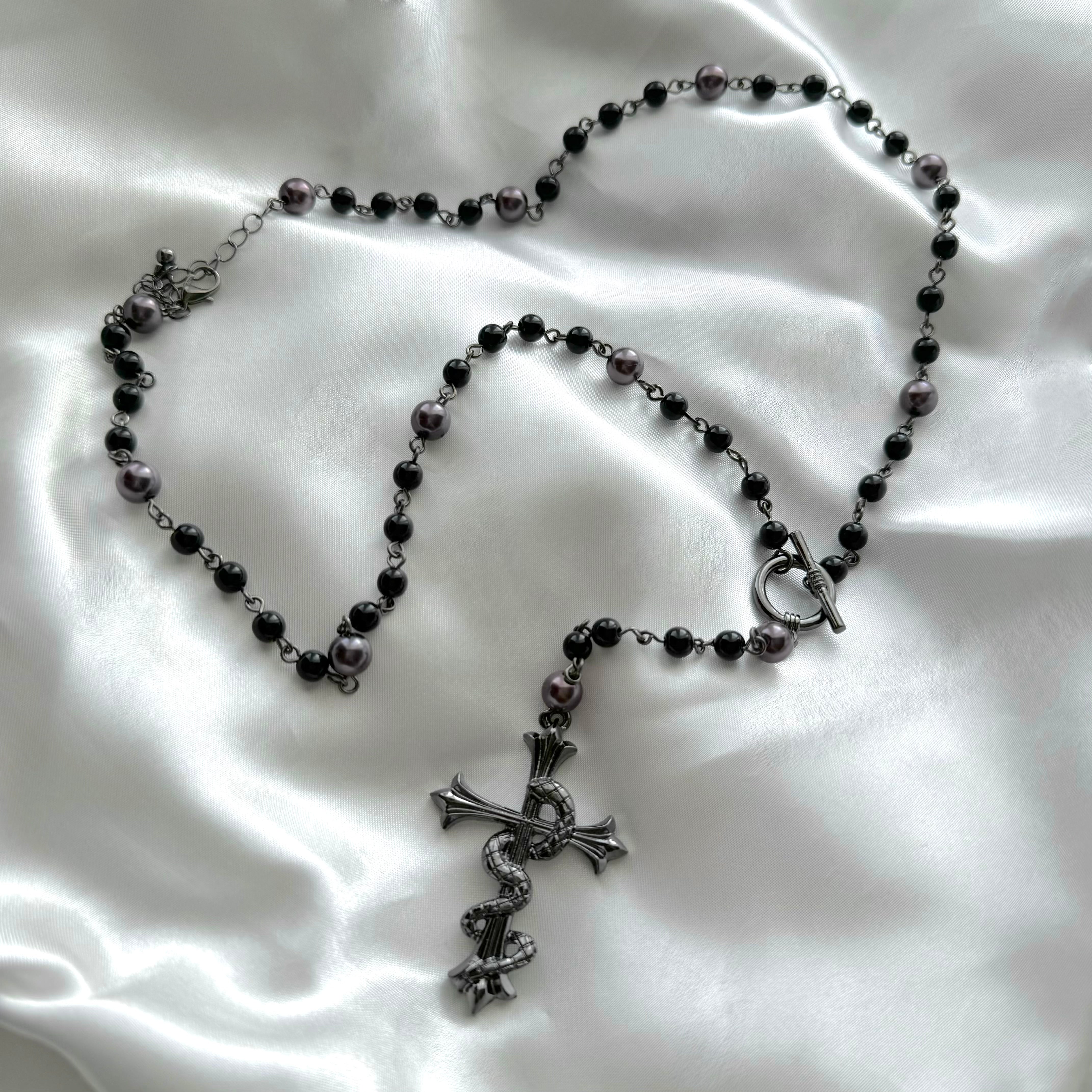 gibous×QOOZA snake cross dark rosary