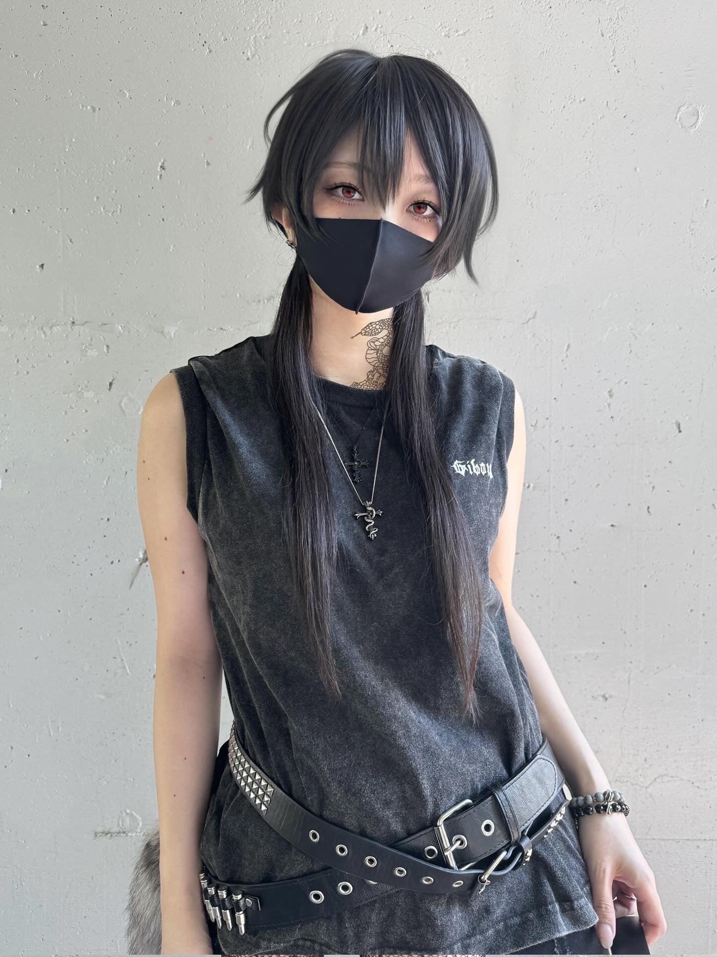gibous snake scorpion Sleeveless T shirt powder grey