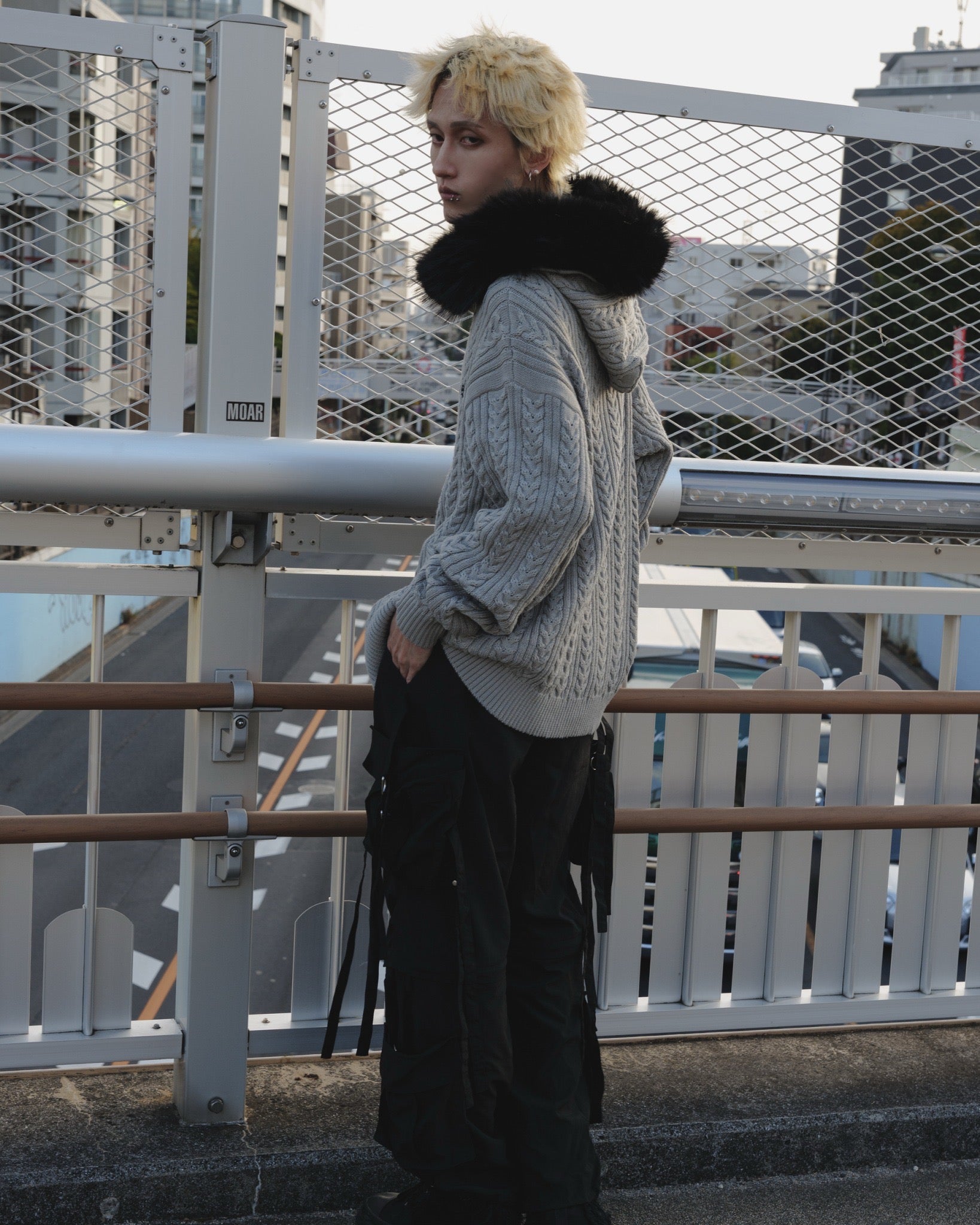 gibous cable knit logo fur hoodie gray