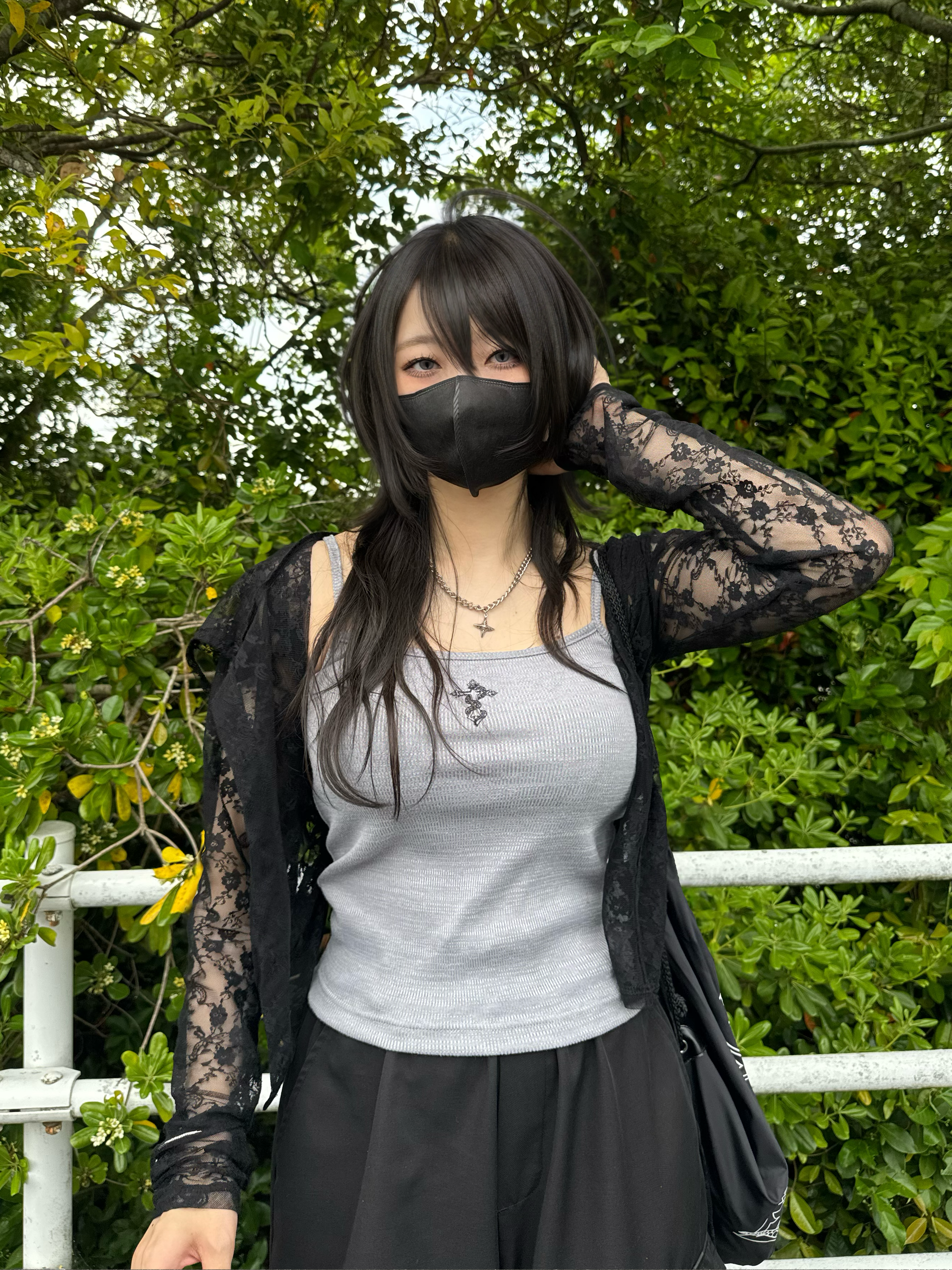 gibous snake cross camisole gray