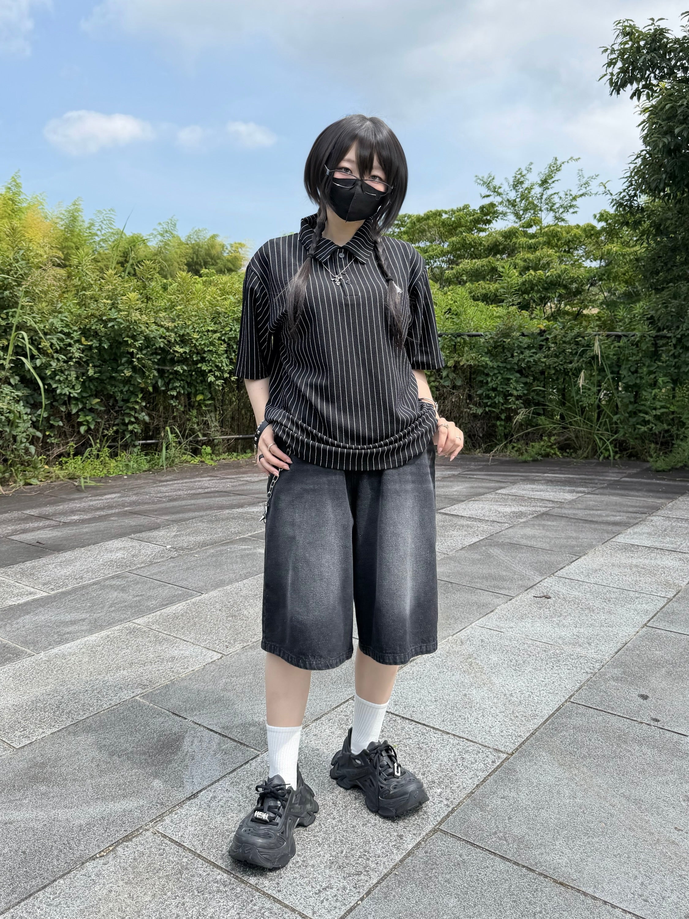 gibous snake scorpion half denim pants