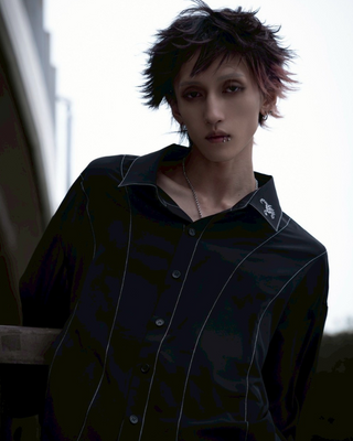 gibous sheer stitch scorpion shirt