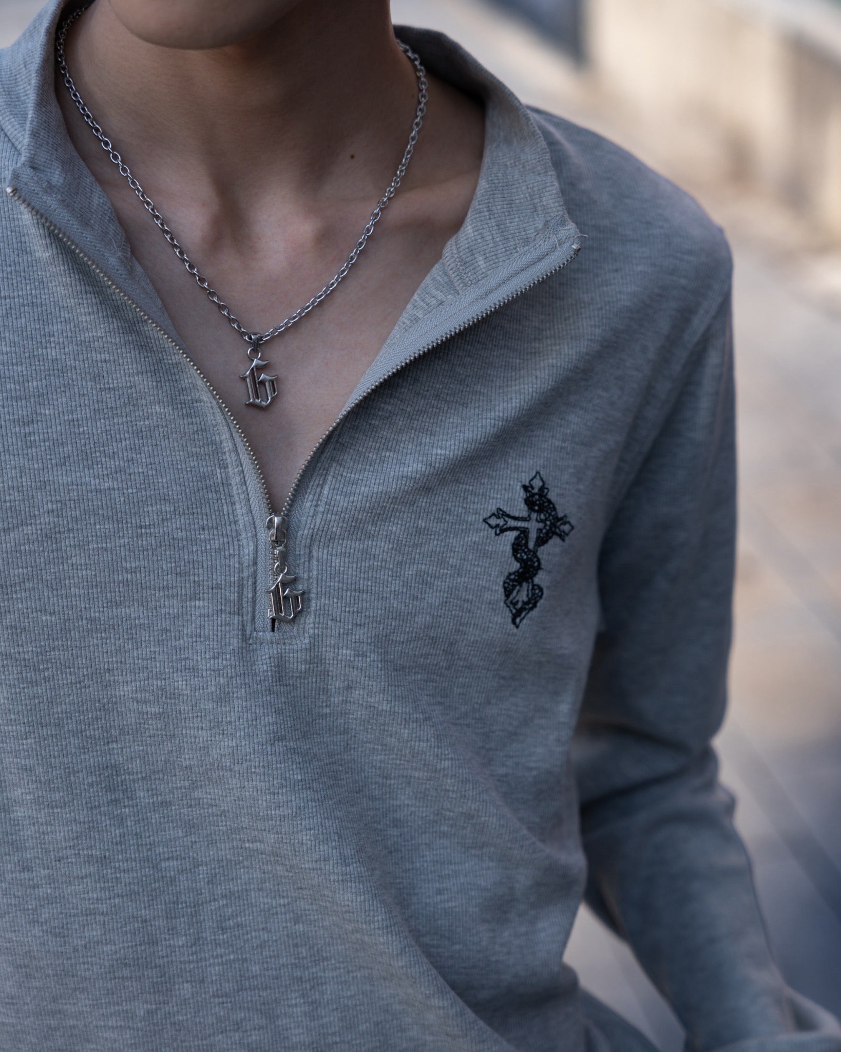 gibous Ｇ necklace