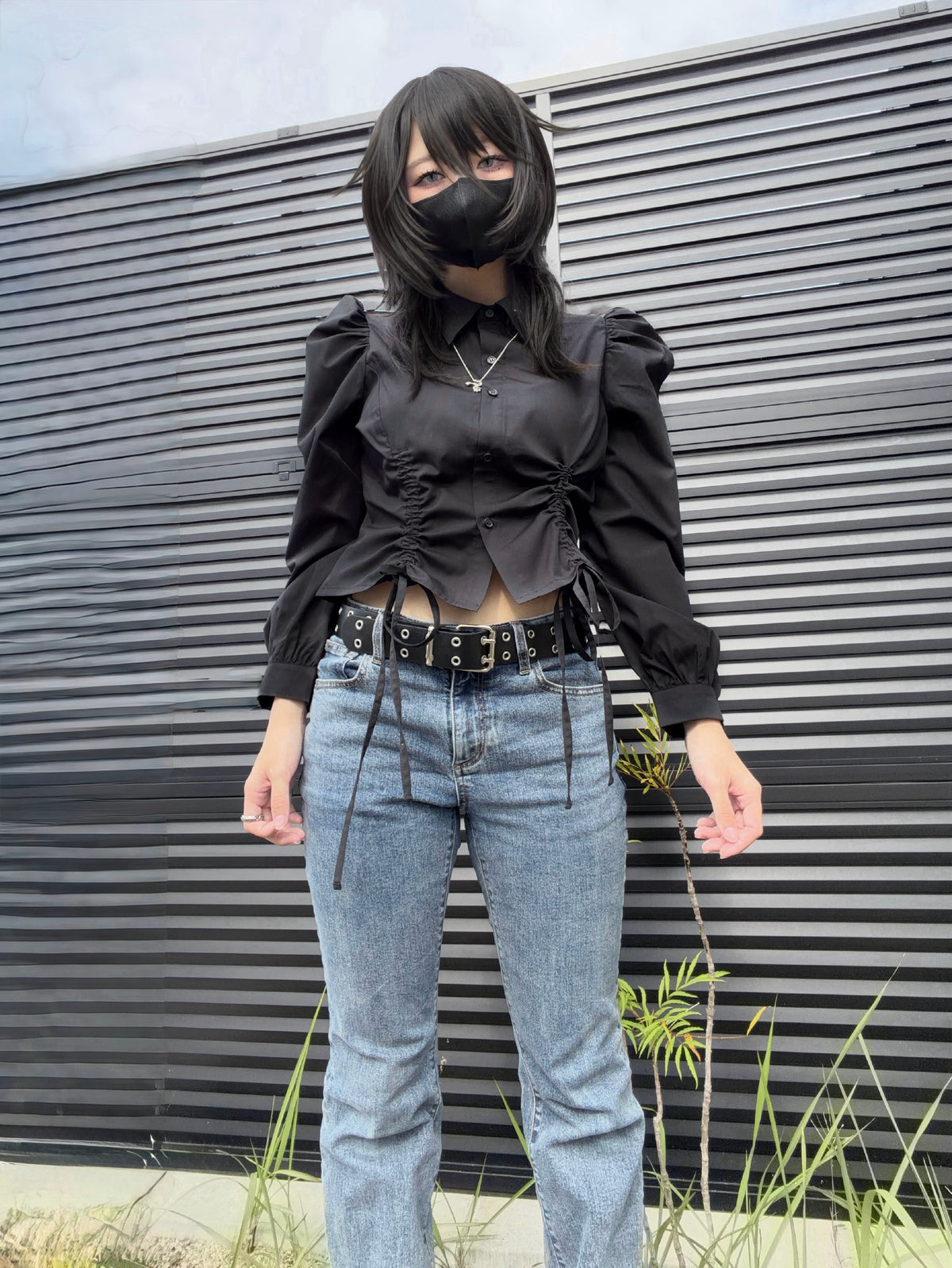 gibous scorpion puff sleeves shirt black