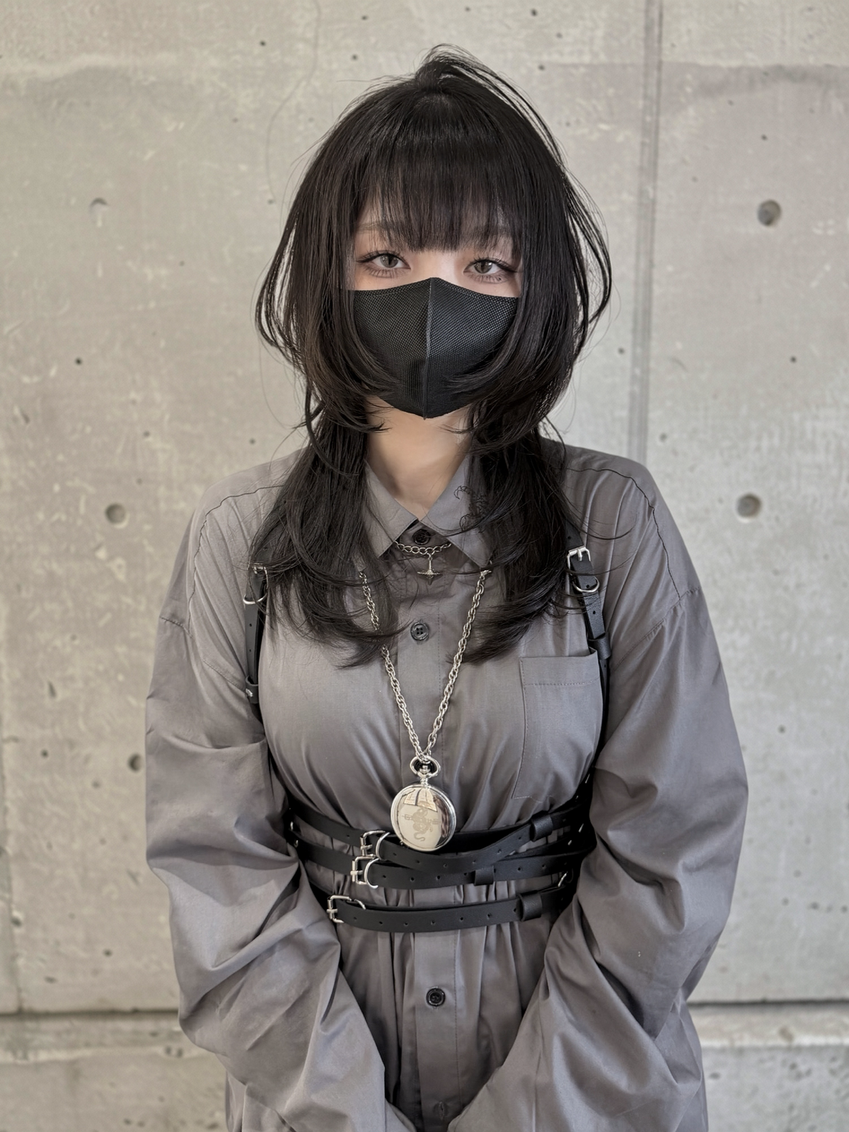 gibous scorpion sleeve shirt creamgray