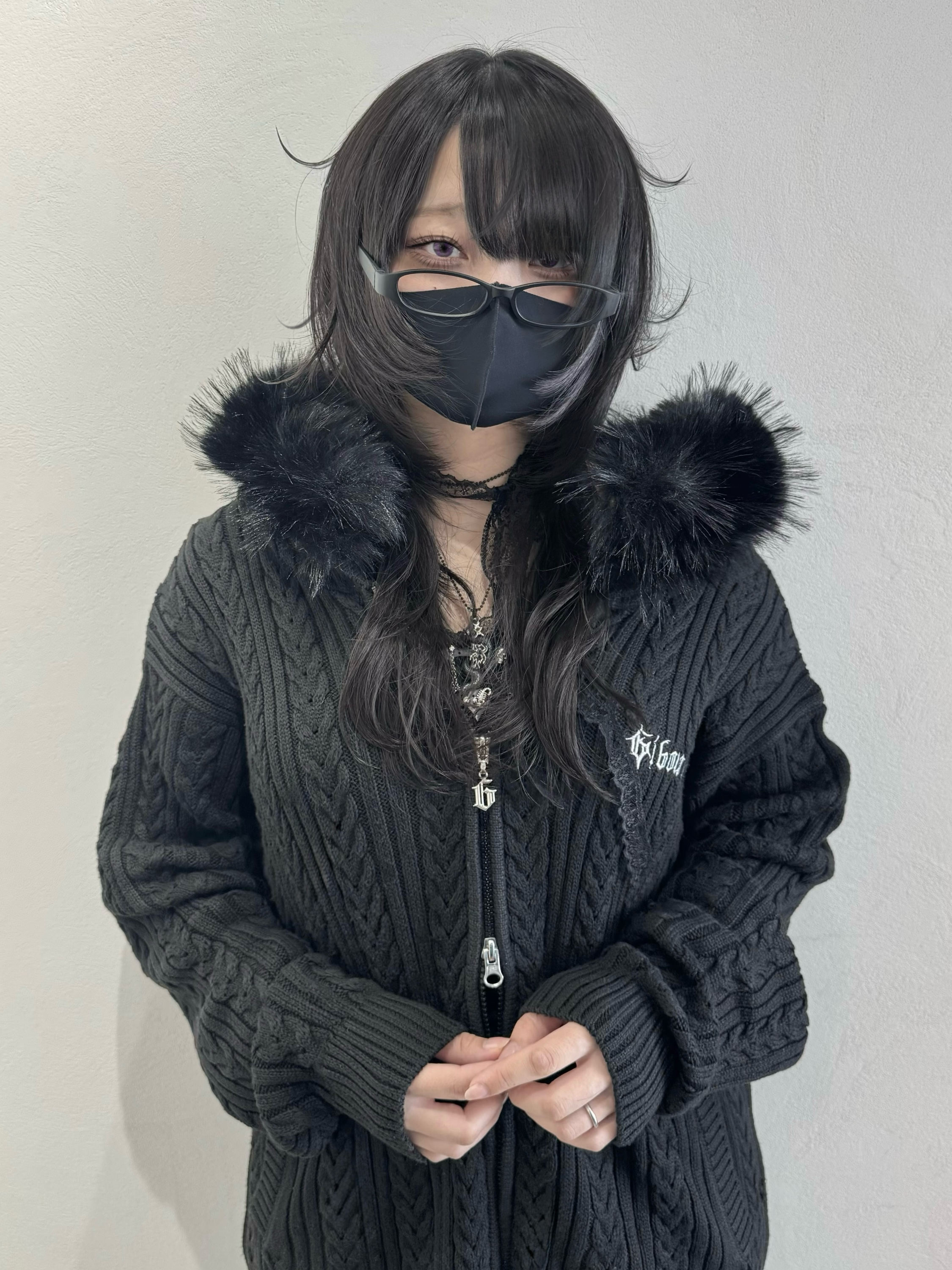 gibous cable knit logo fur hoodie black