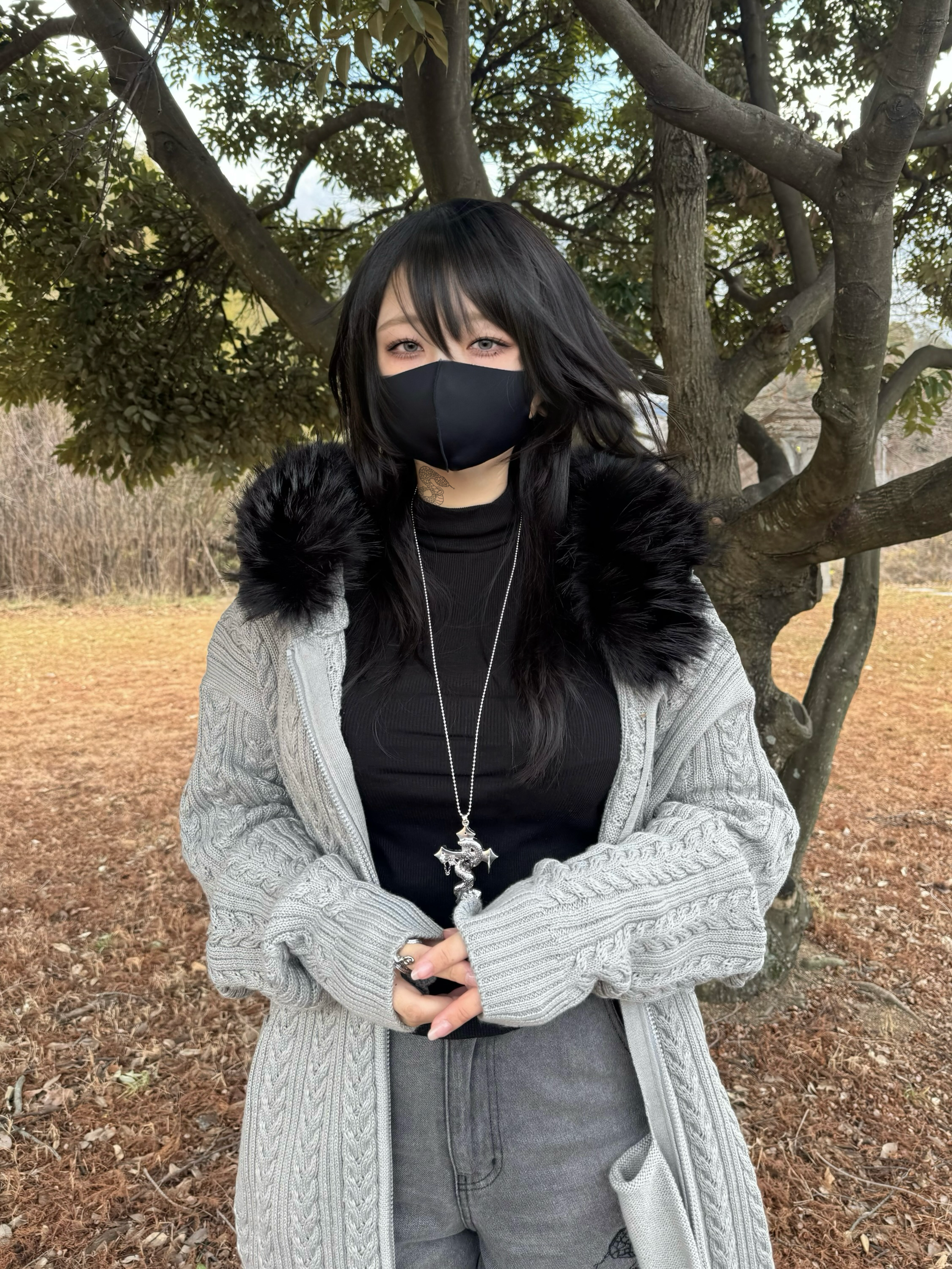 gibous cable knit logo fur hoodie gray