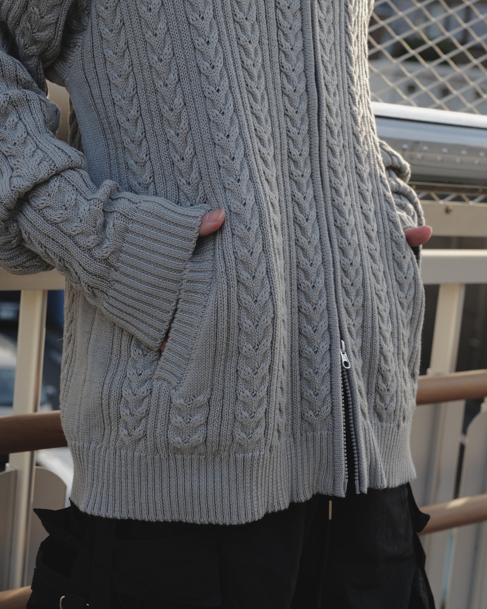 gibous cable knit logo fur hoodie gray