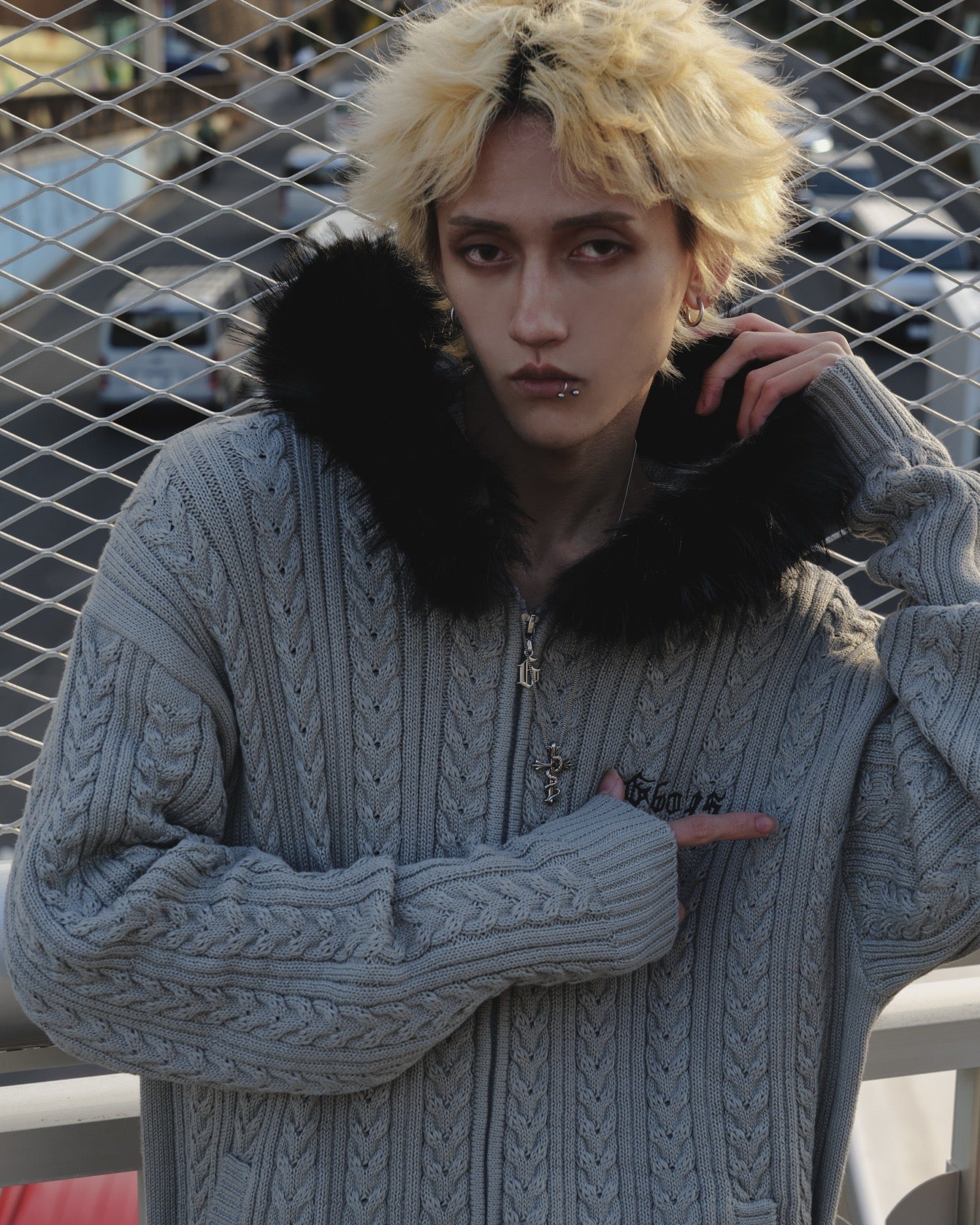 gibous cable knit logo fur hoodie gray