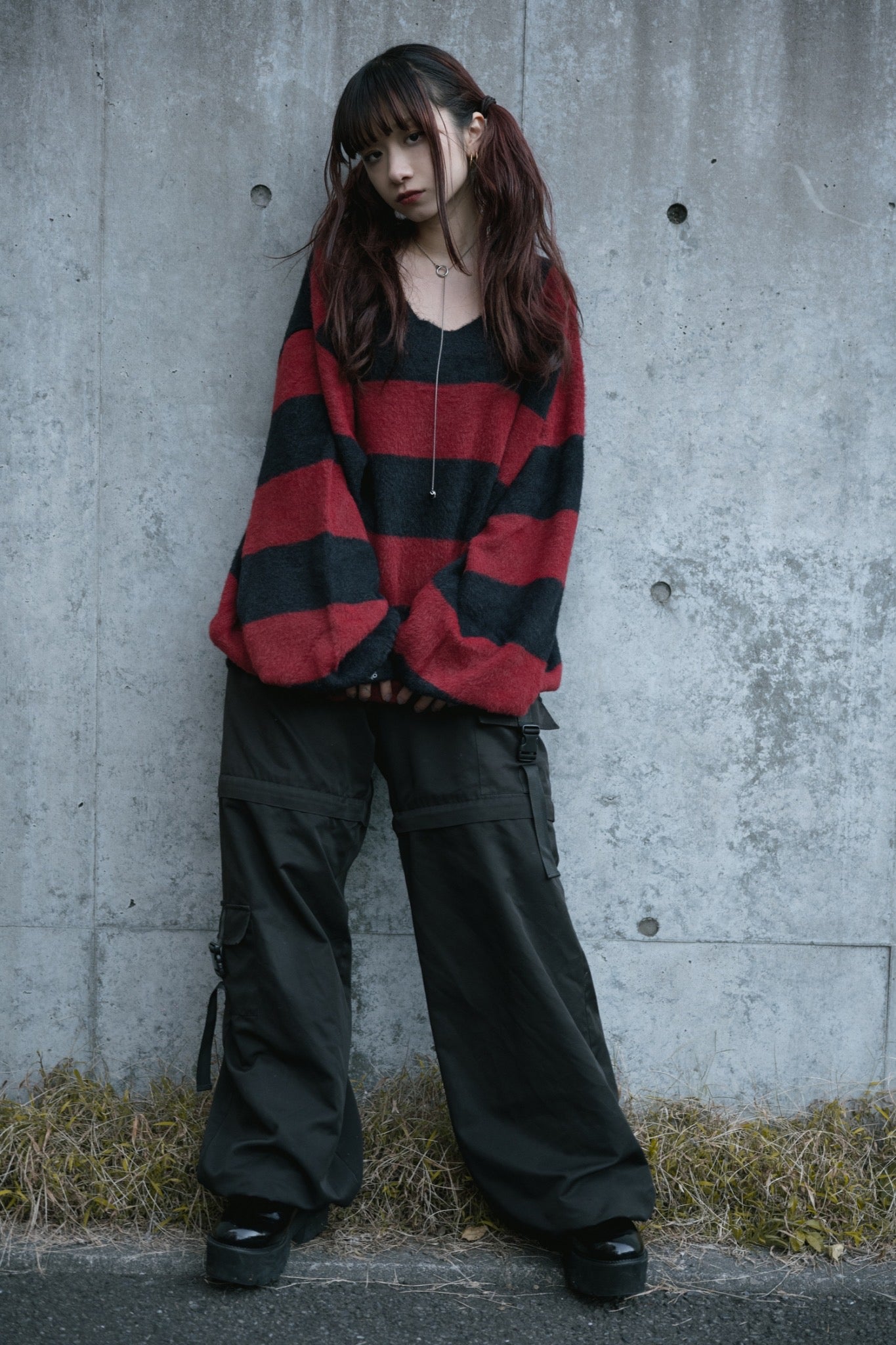 gibous shaggy border knit black×red