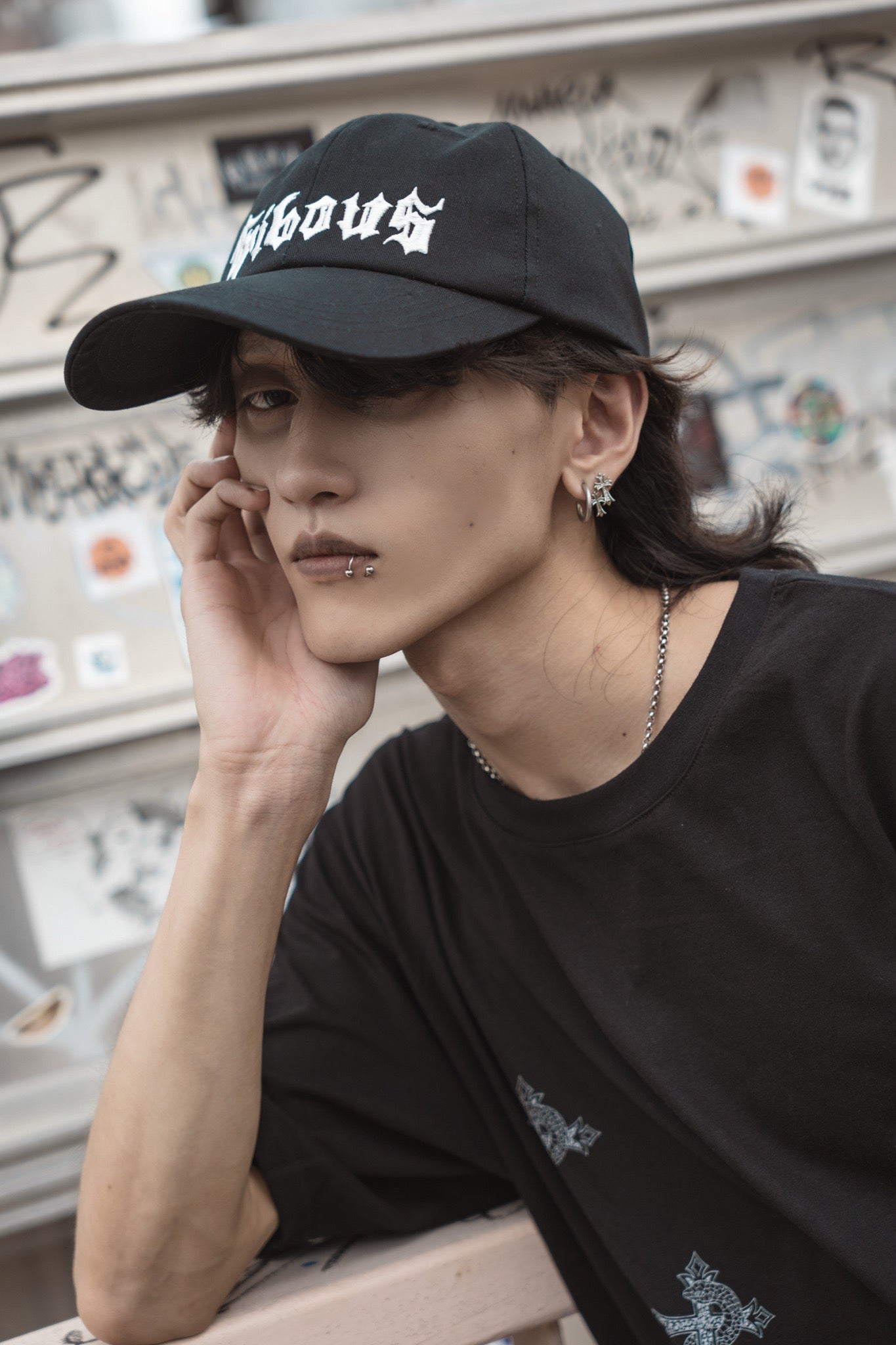 gibous gothic logo long bill cap black