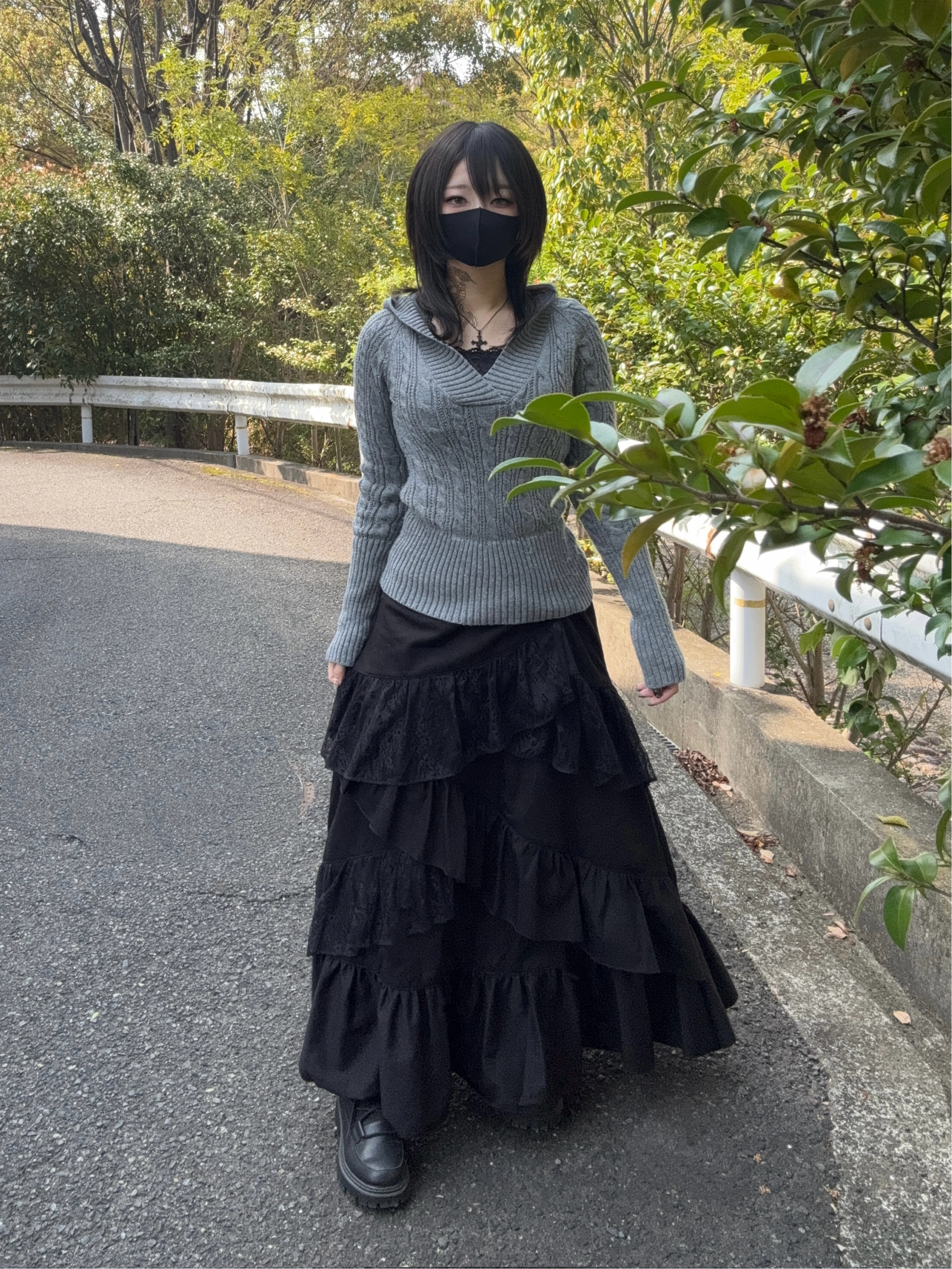 gibous frill lace long skirt