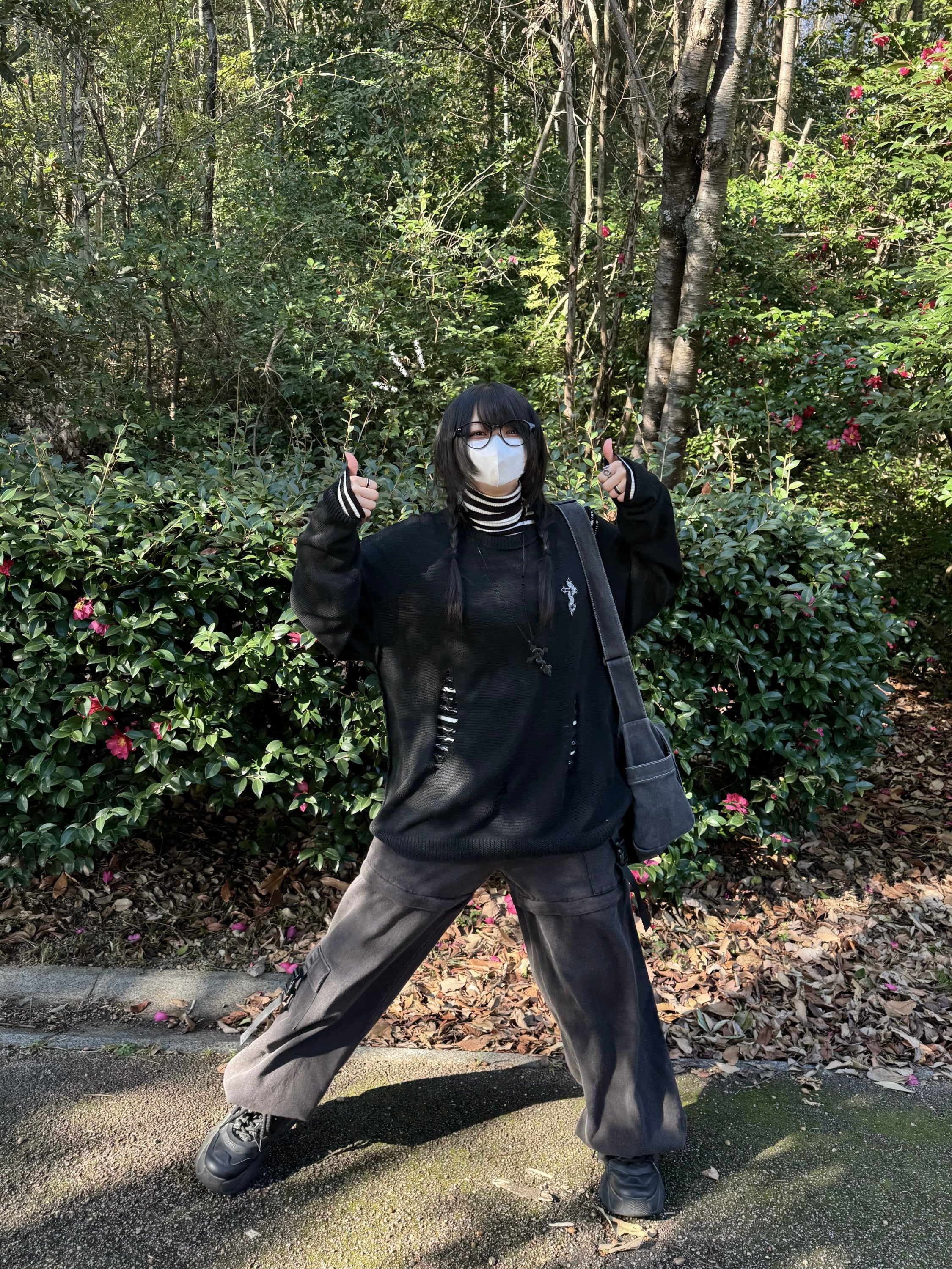 gibous snake cross wappen damage knit black