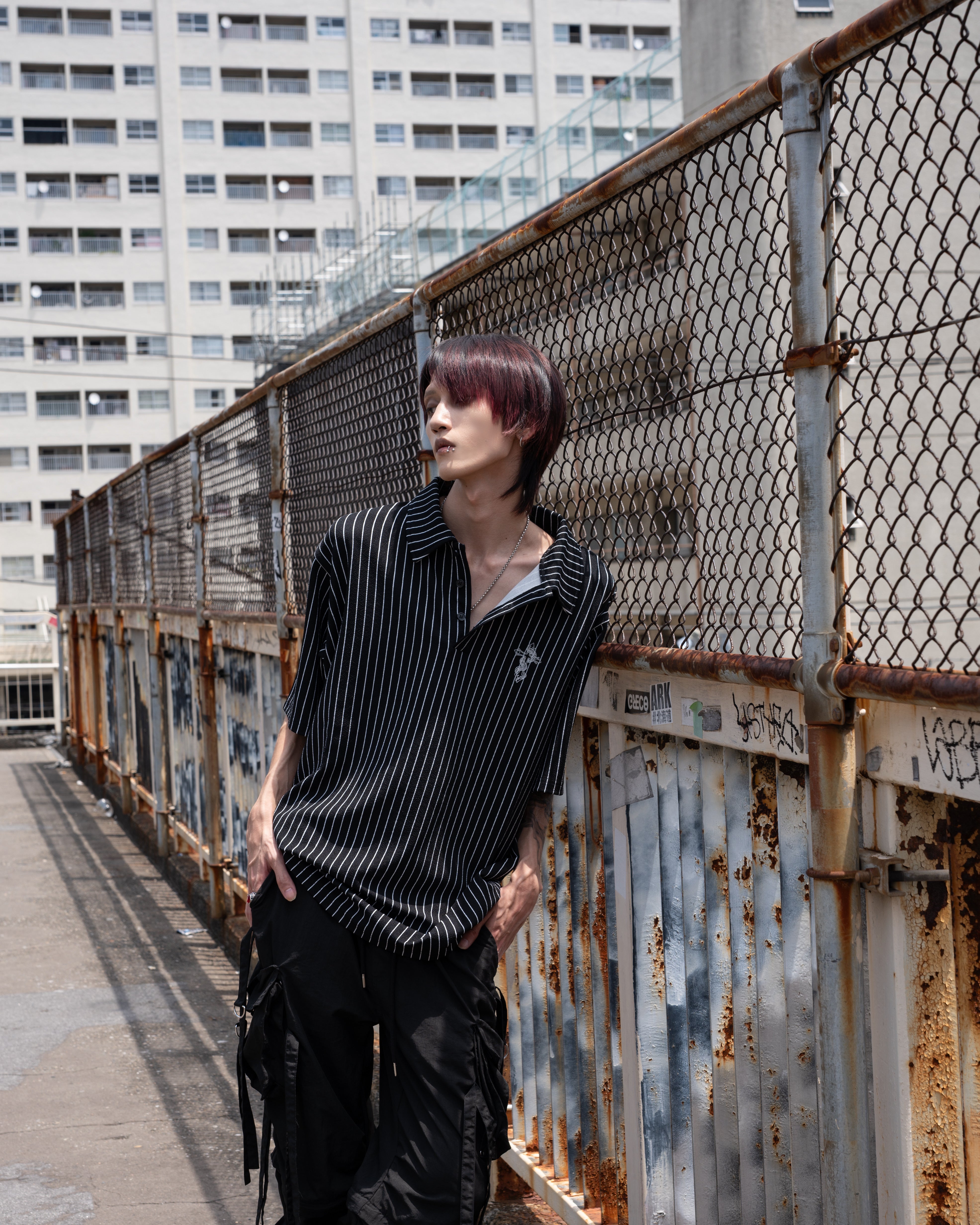 gibous snake cross stripe polo shirt