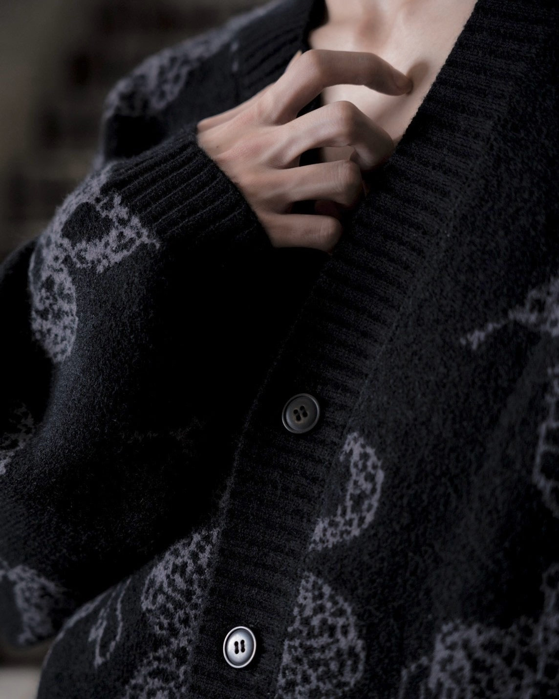 gibous snake scorpion pattern cardigan
