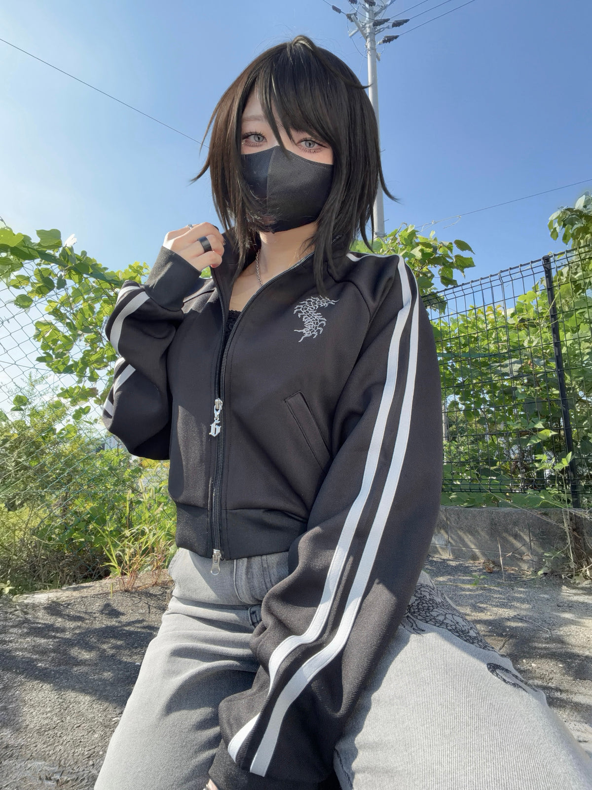 gibous centipede track jacket dark short