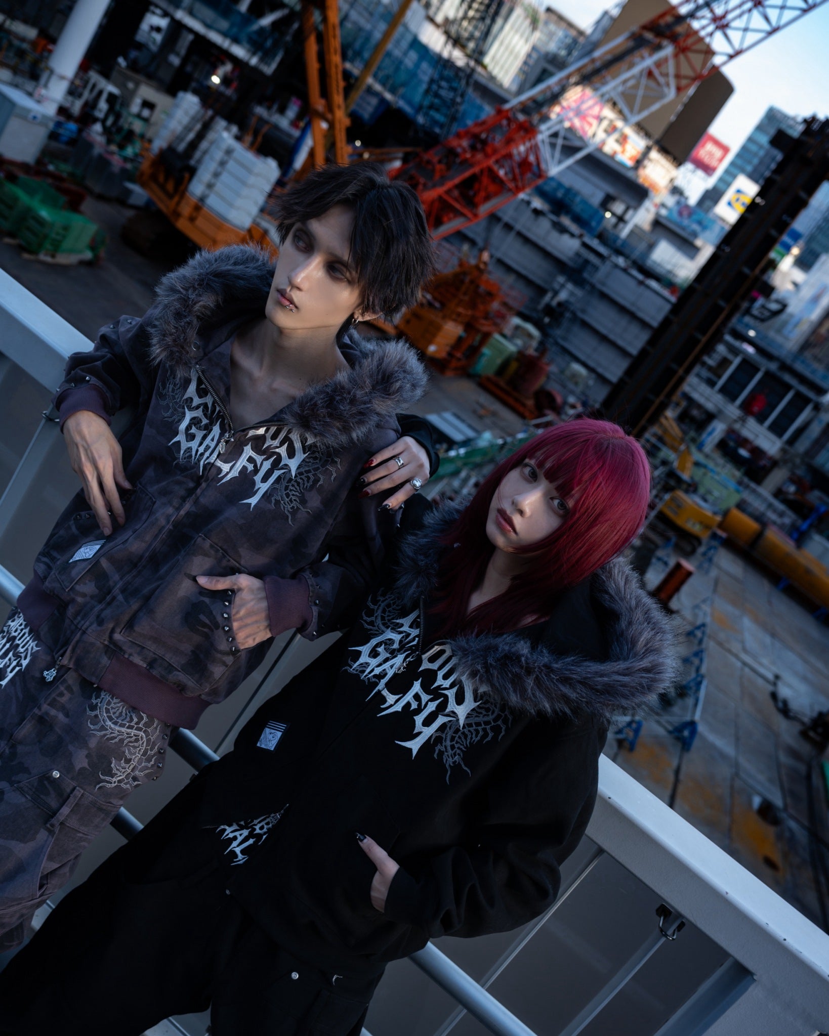 【受注生産】gibous×GALFY gothic logo centipede fur hoodie studs Overdyed