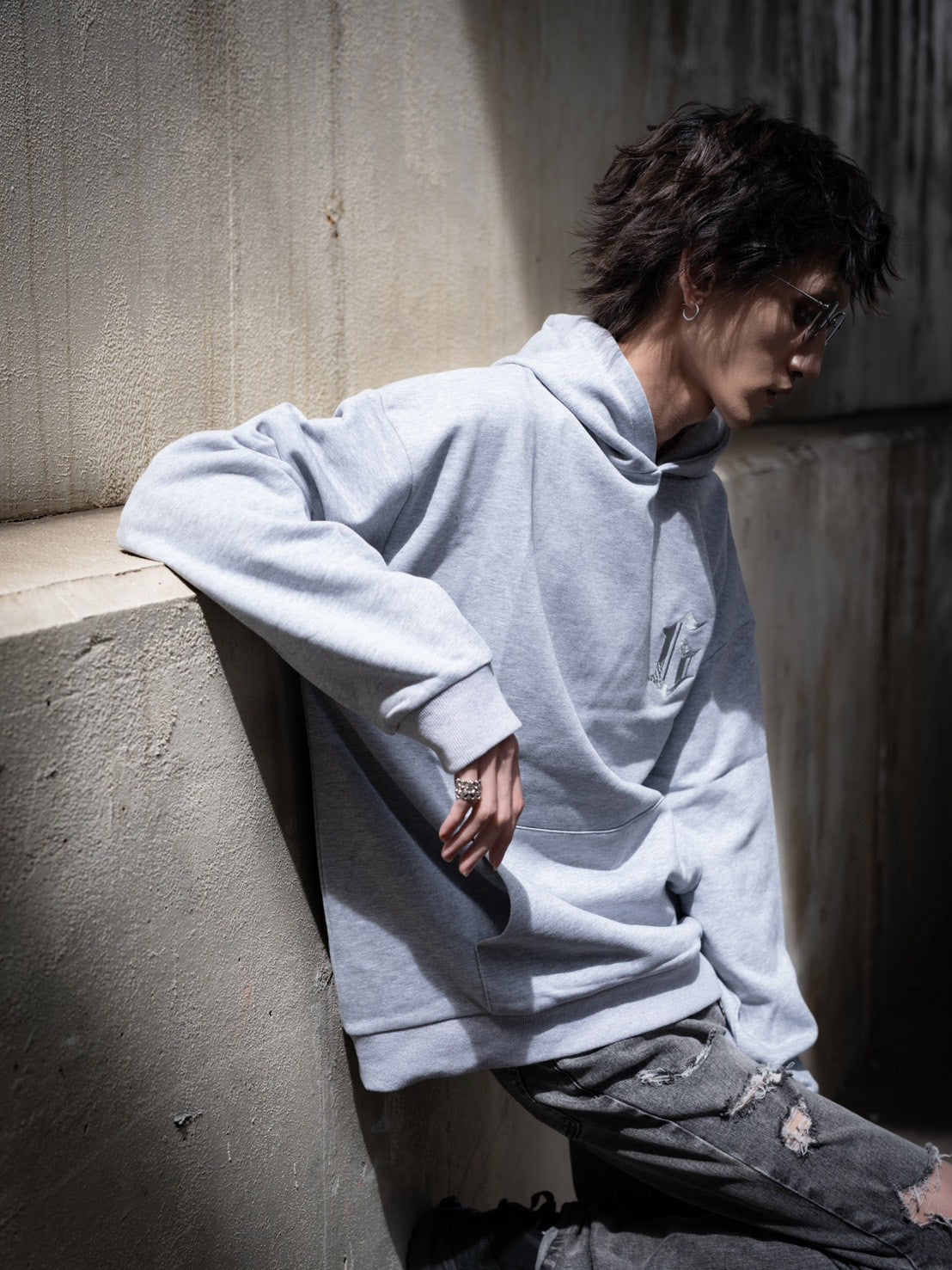 gibous G hoodie gray