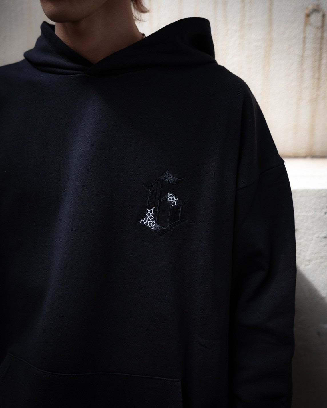 gibous G hoodie black