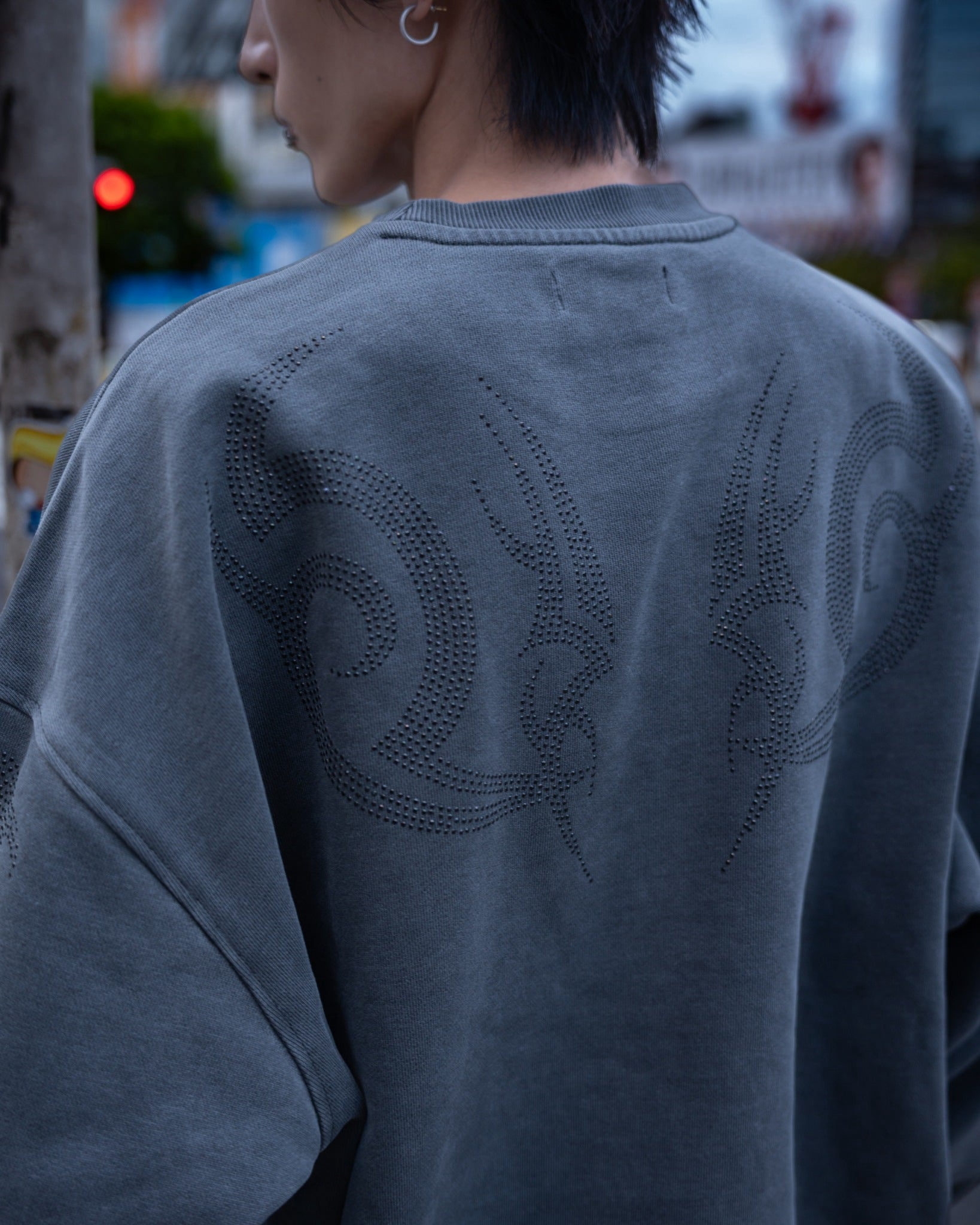 【受注生産】gibous×GALFY rhinestone centipede sweatshirt ink black