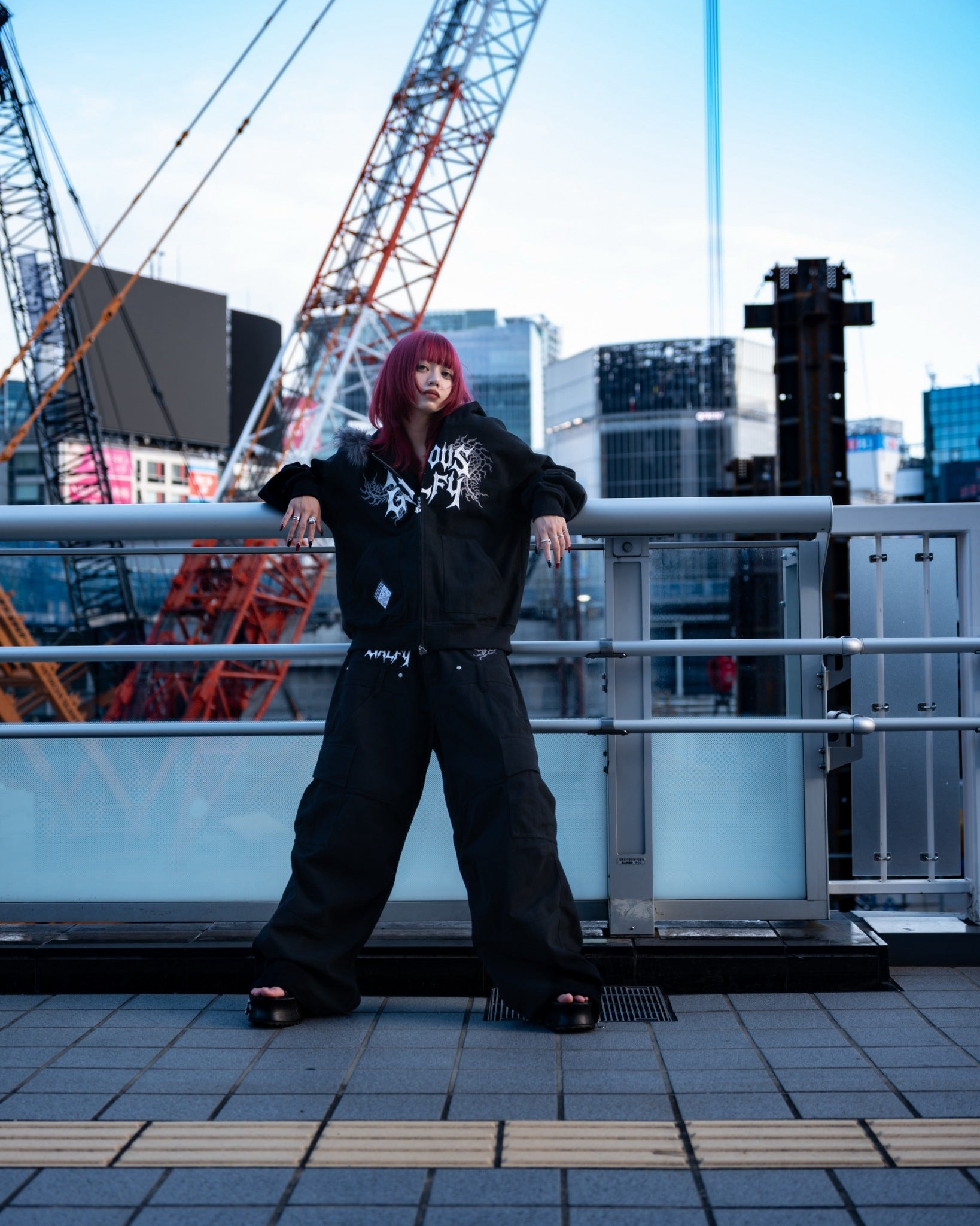 【受注生産】gibous×GALFY gothic logo centipede pants black